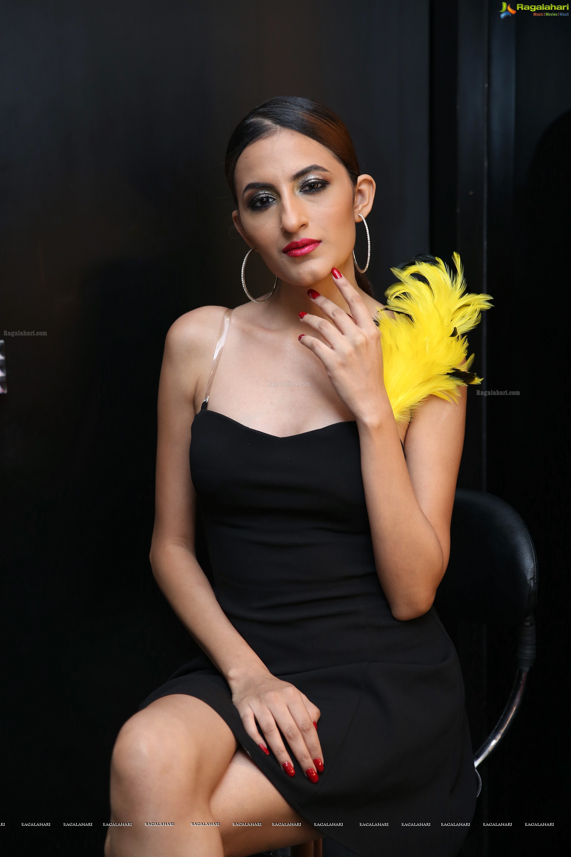 Tashveen Sehgal at Mirrors  Salon Hair Crush Launch