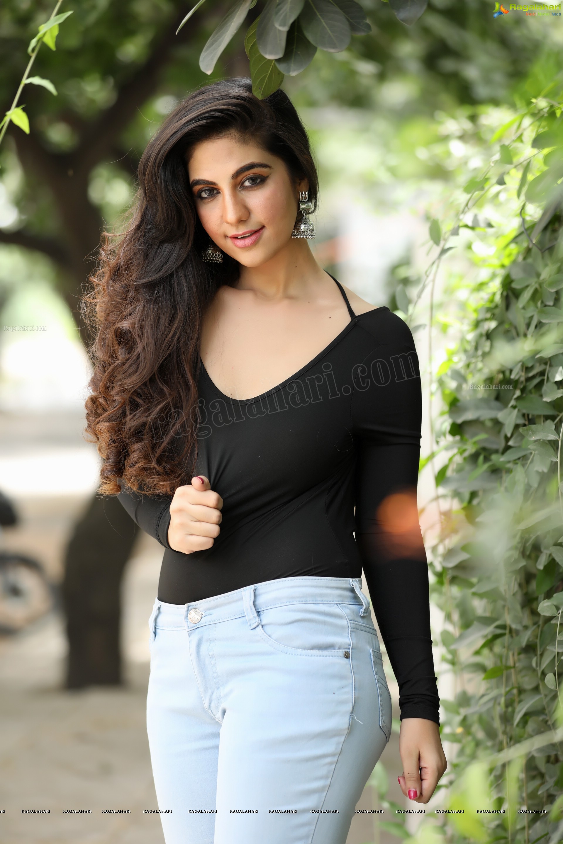 Harshita Panwar in Black Top and Blue Jeans, Exclusive Photo Shoot