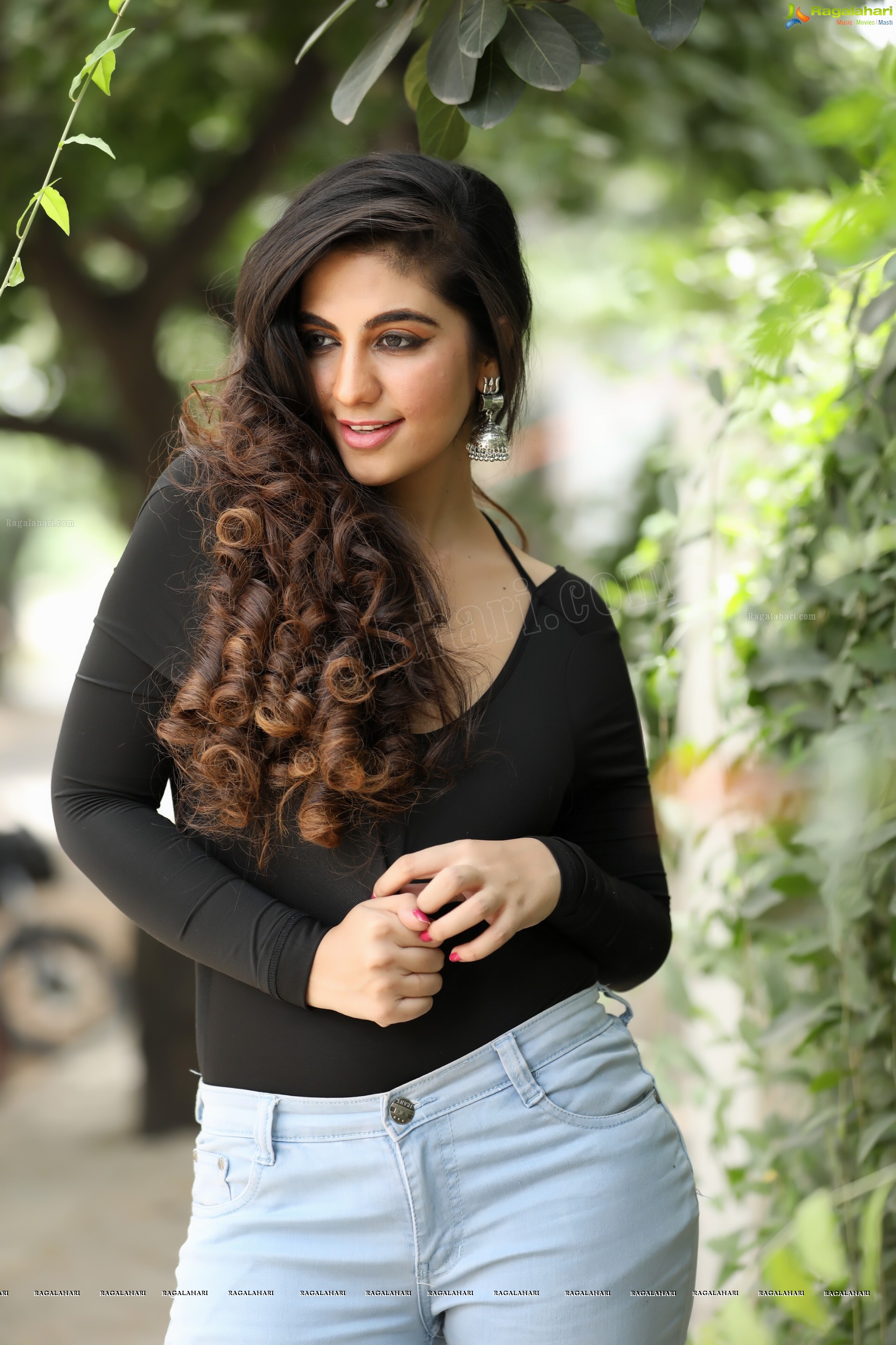 Harshita Panwar in Black Top and Blue Jeans, Exclusive Photo Shoot