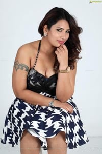 Sanjana Naidu Spicy Shoot