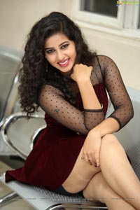 Pavani at Moodu Puvvulu Aaru Kayalu Audio Launch