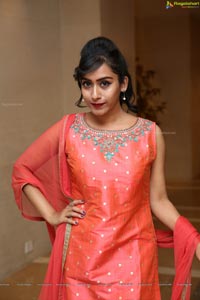 Preethi Singh at Sutraa Logo Launch