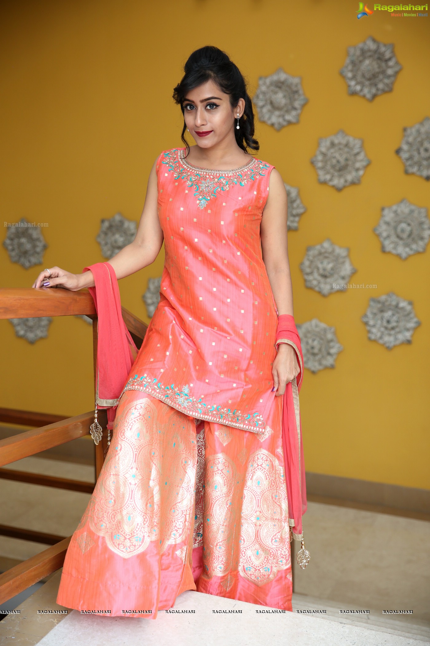 Preethi Singh (Posters) @ Sutraa Fashion & Lifestyle Expo Curtain Raiser