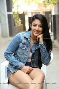 Daksha Nagarkar @ Husharu Press Meet