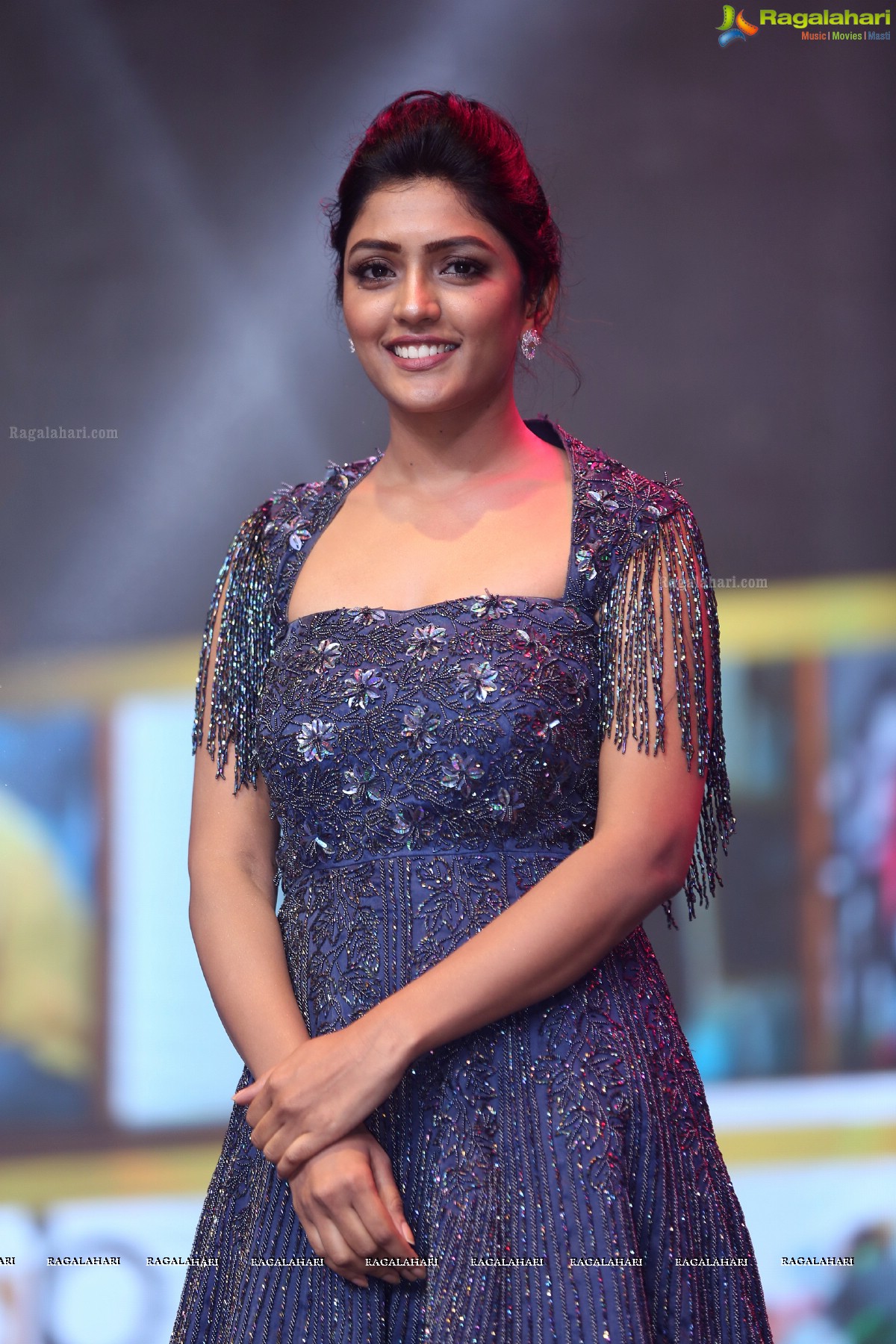 Eesha Rebba at NTR, Trivikram's Aravinda Sametha Prerelease