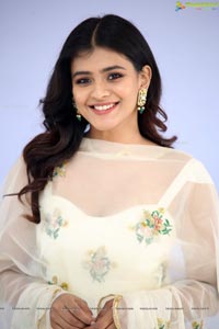 Hebah Patel at 24 Kisses Trailer Launch