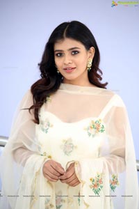 Hebah Patel at 24 Kisses Trailer Launch