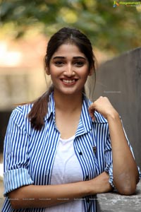 Telugu heroine Priya Vadlamani