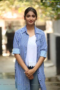 Telugu heroine Priya Vadlamani