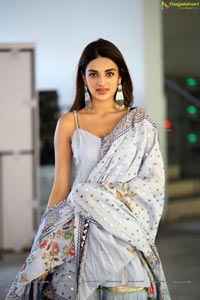 Nidhhi Agerwal