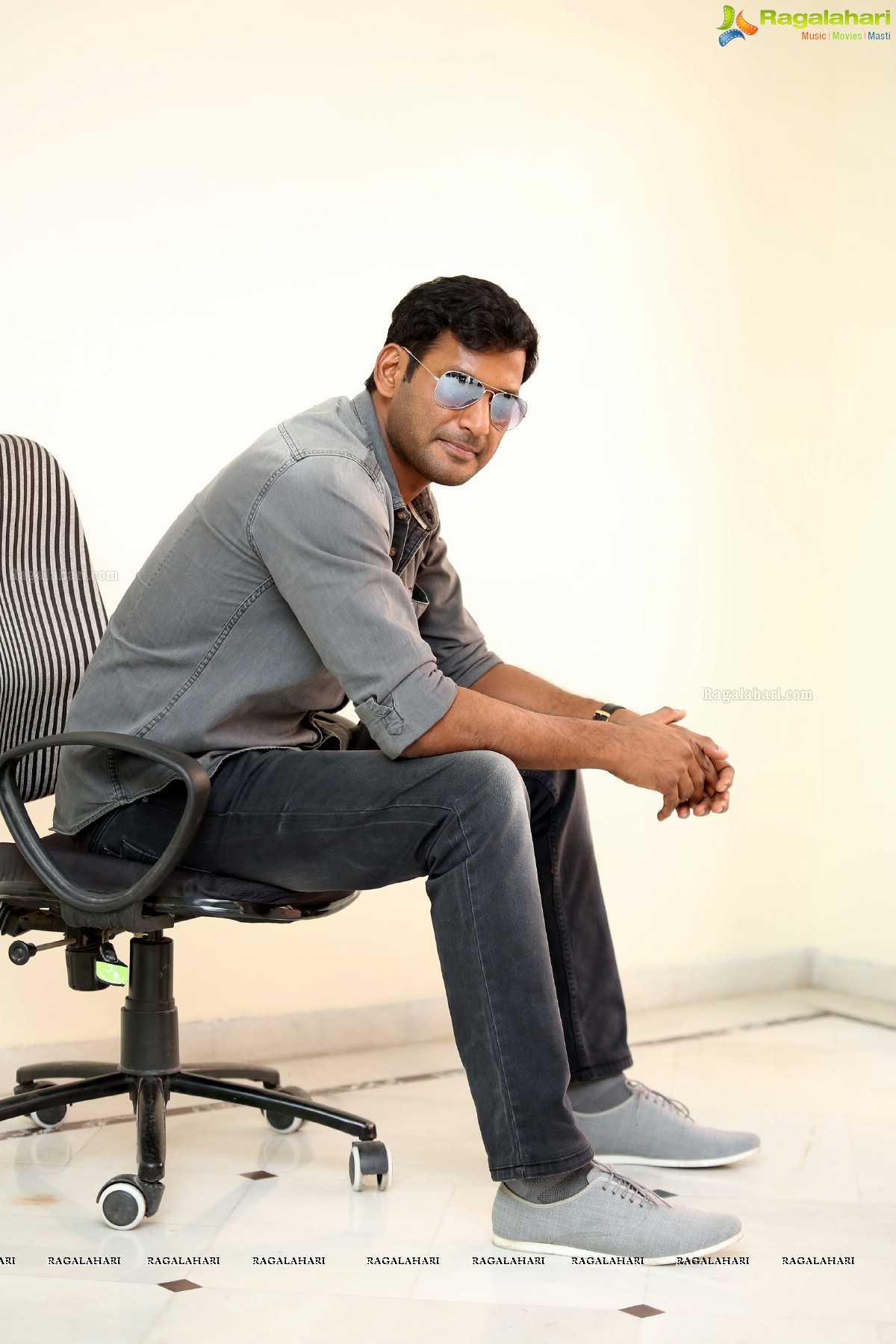 Vishal @ Pandem Kodi 2 Interview