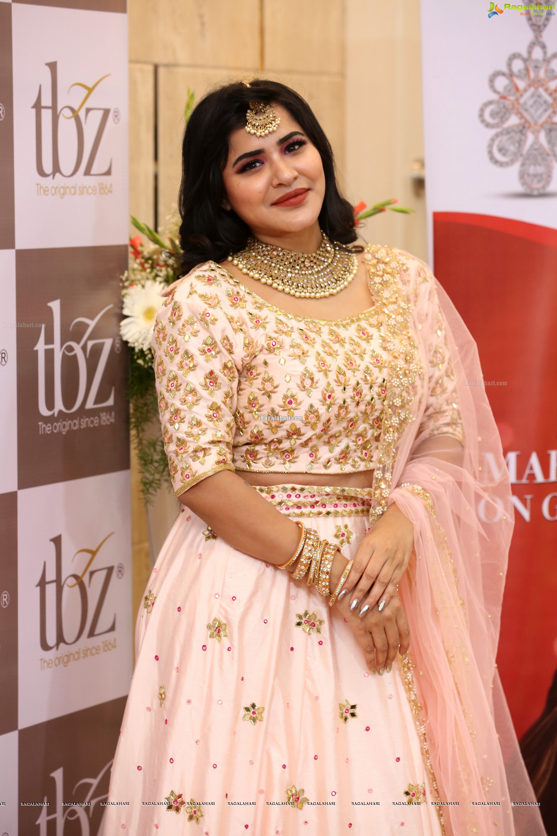 Ashu Reddy @ TBZ - The Original Festive Collection Launch - HD Gallery