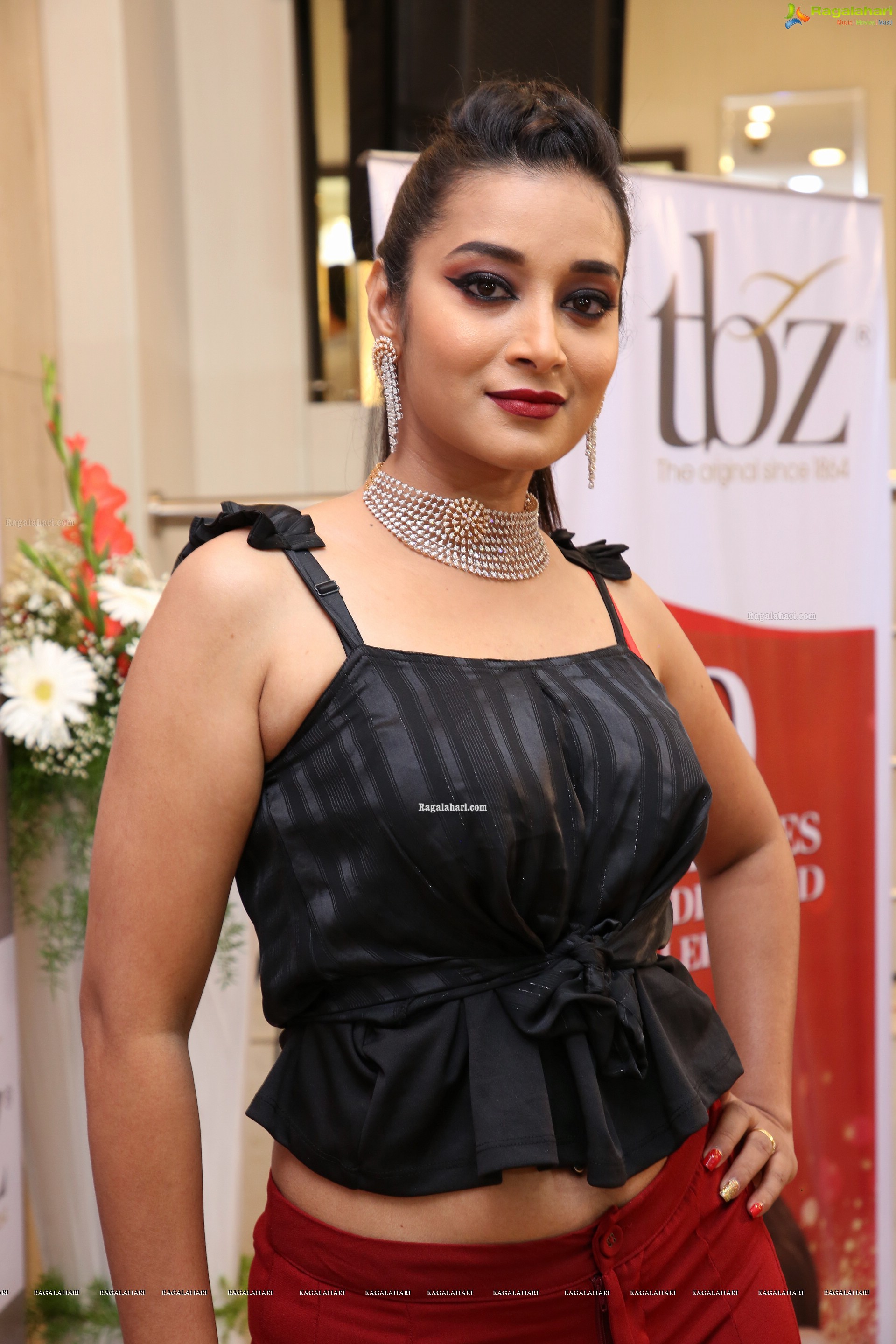 Bhanu Sree @ TBZ - The Original Festive Collection Launch - HD Gallery