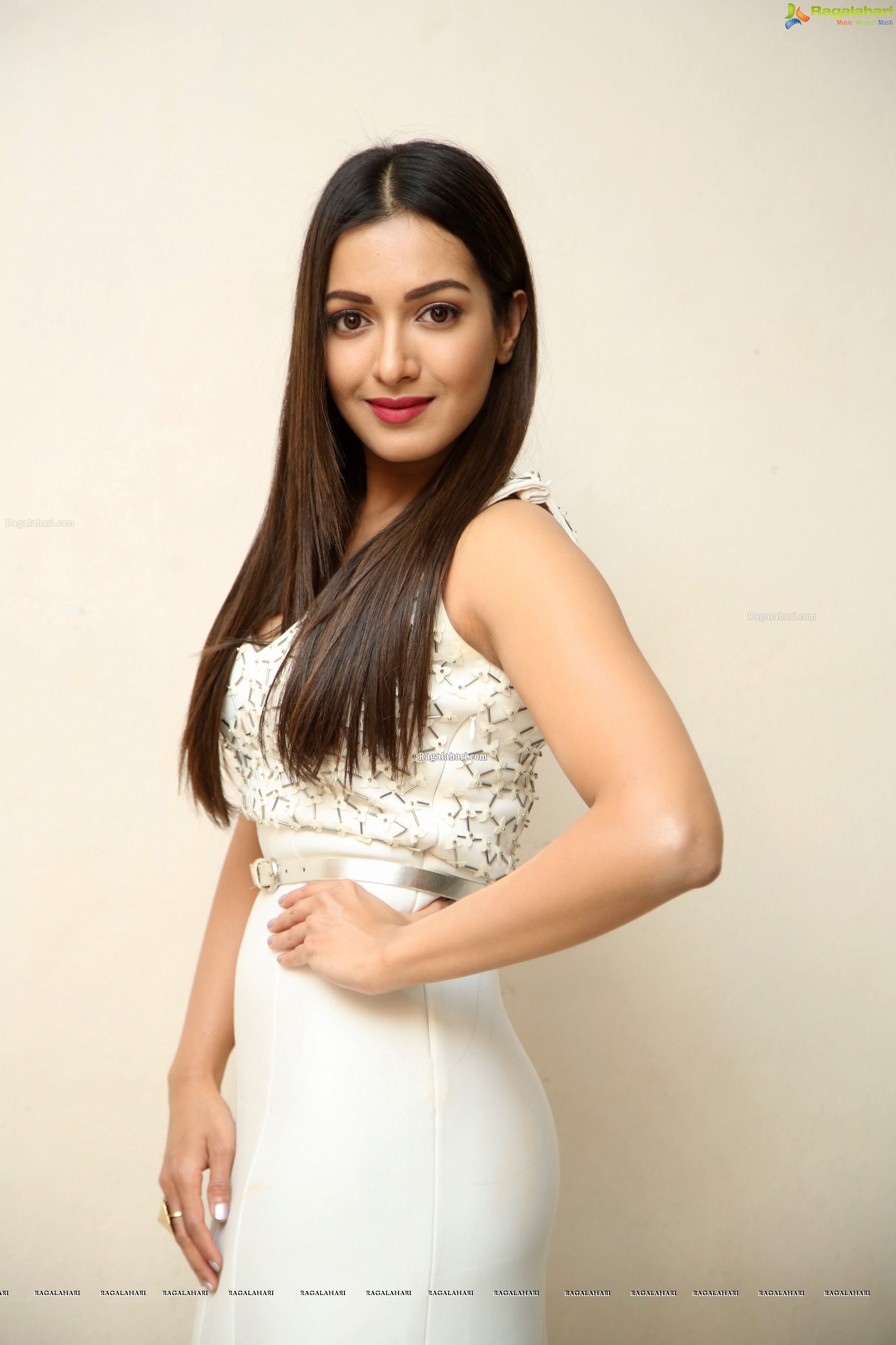 Catherine Tresa @ Vadaladu Movie Press Meet - HD Gallery