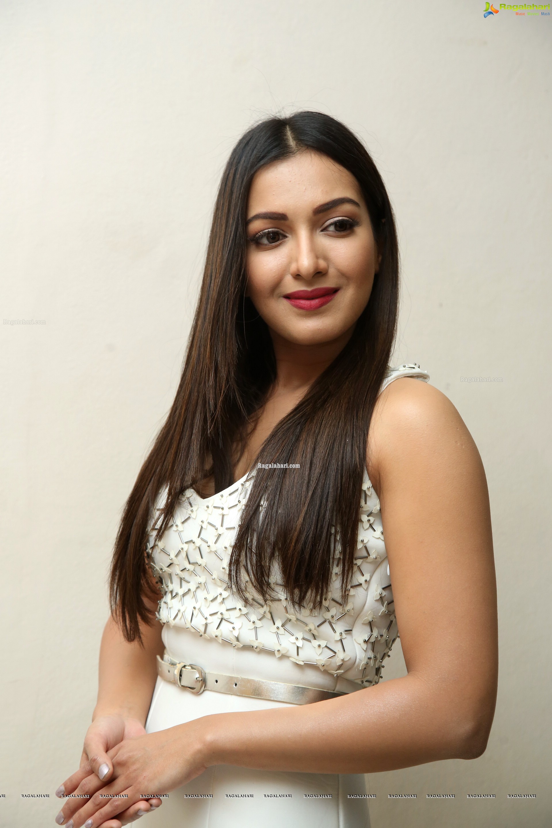 Catherine Tresa @ Vadaladu Movie Press Meet - HD Gallery