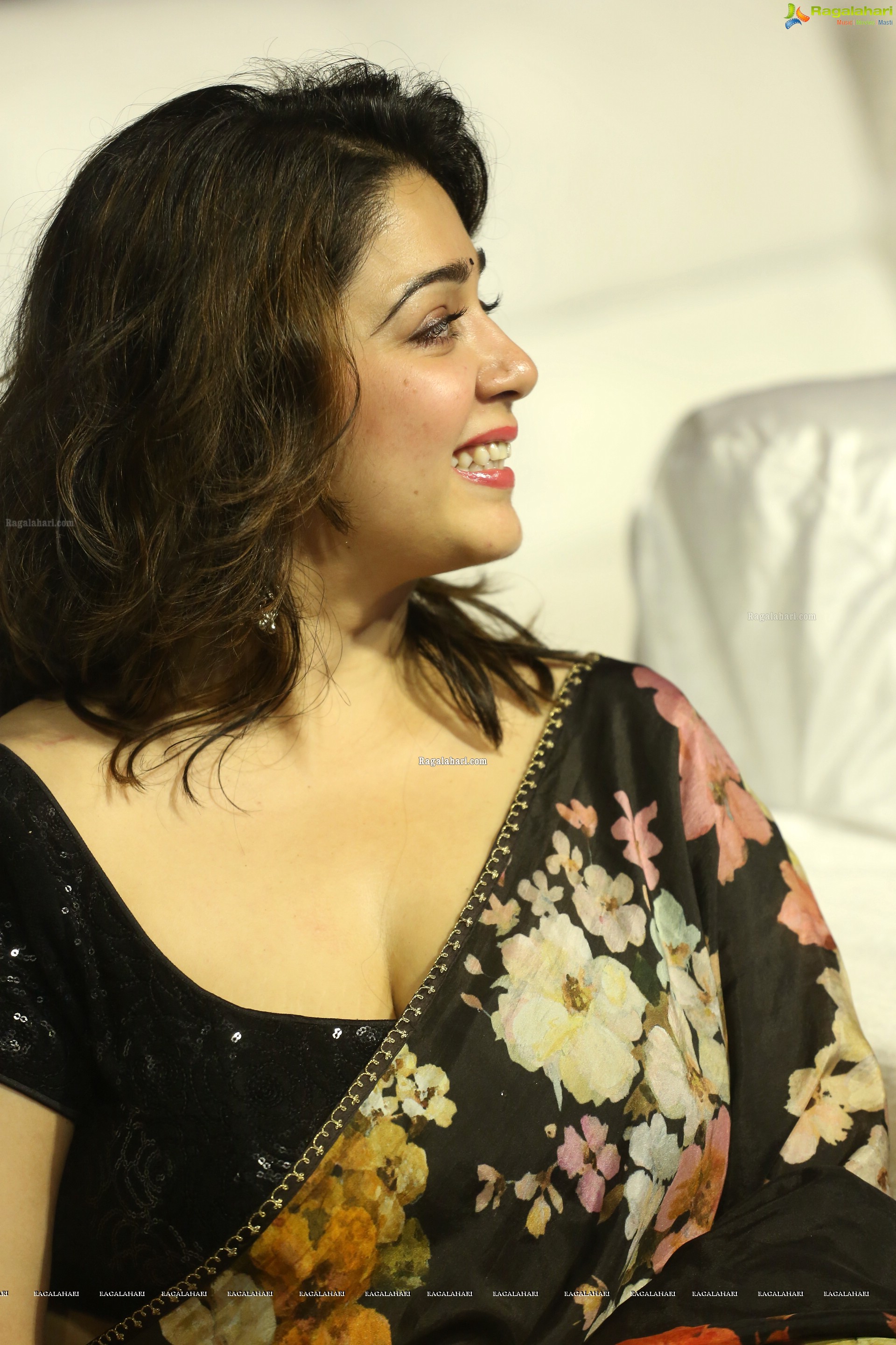 Charmi Kaur at Meeku Maathrame Cheptha Pre-Release Event - HD Gallery