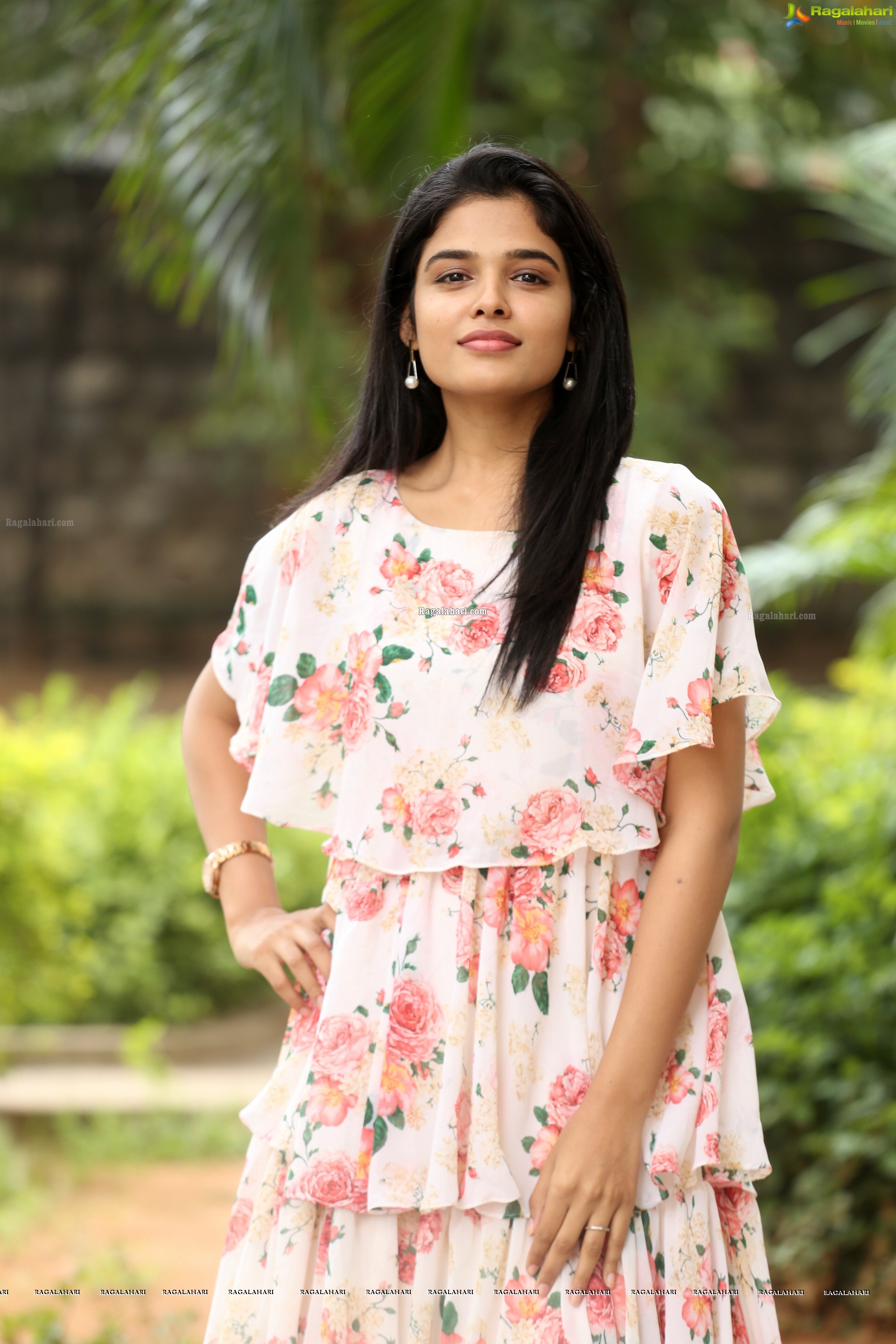 Harshitha Chowdary @ Tholu Bommalata Press Meet - HD Gallery