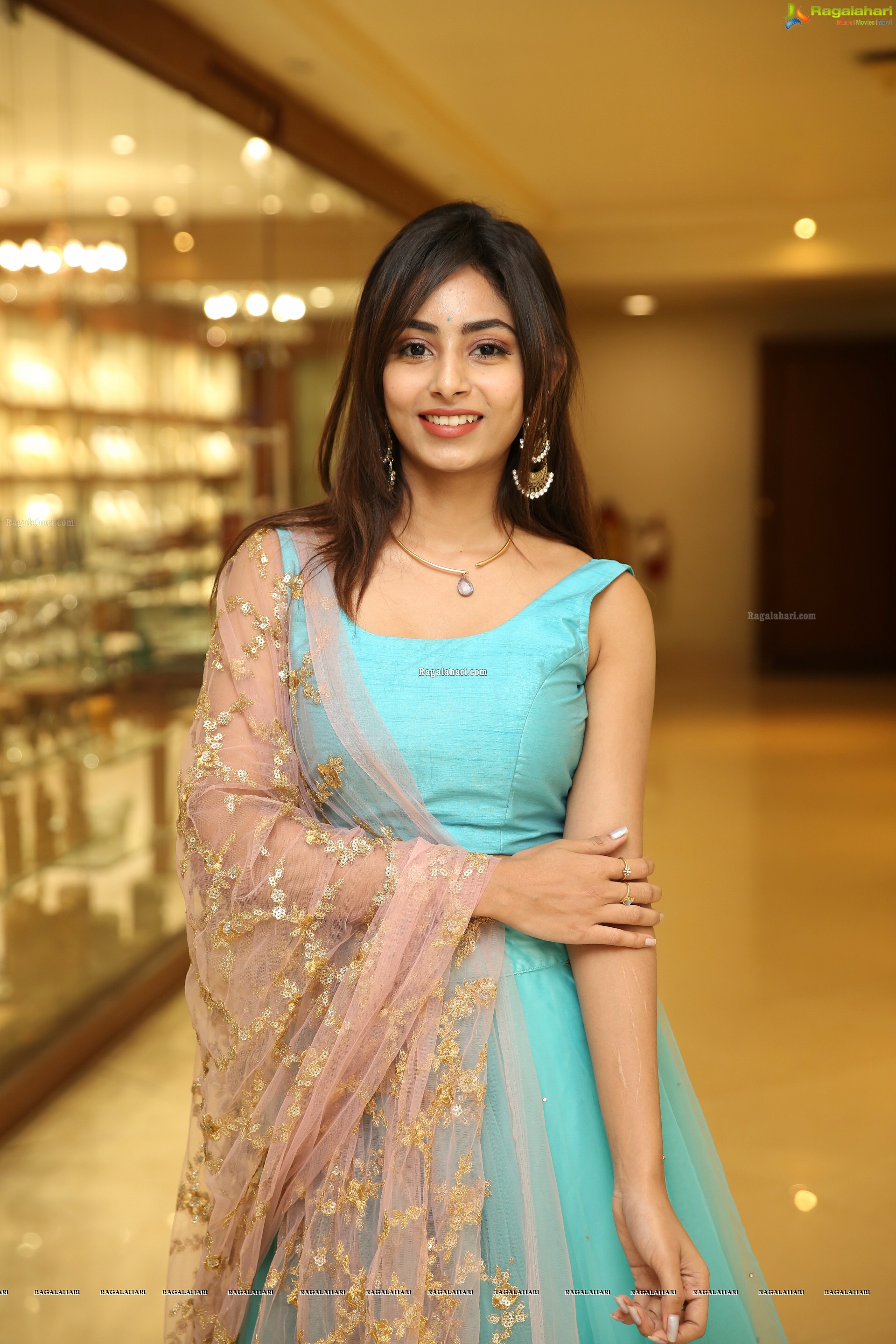 Honey Chowdary @ D'sire Designer Exhibition - HD Gallery