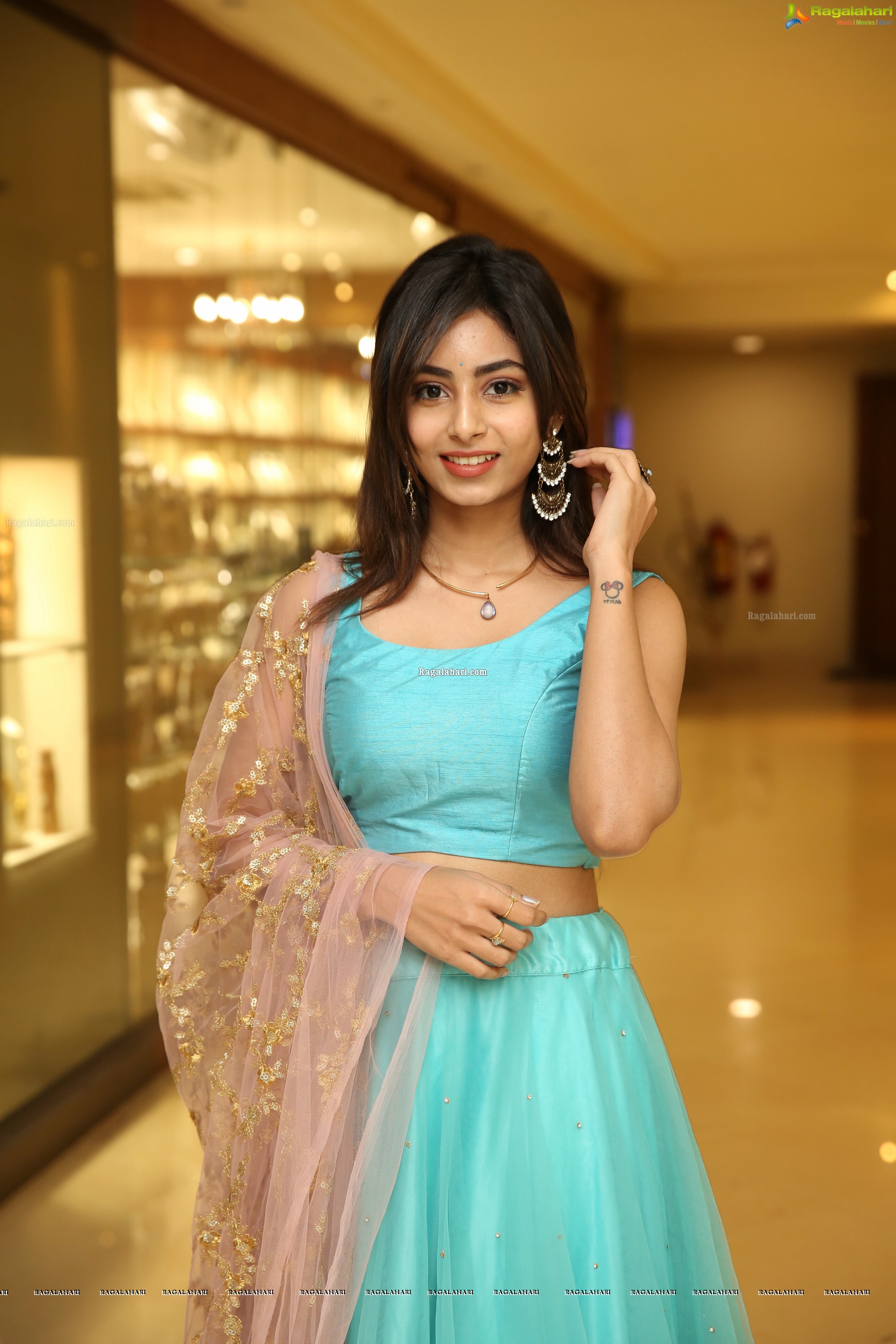 Honey Chowdary @ D'sire Designer Exhibition - HD Gallery
