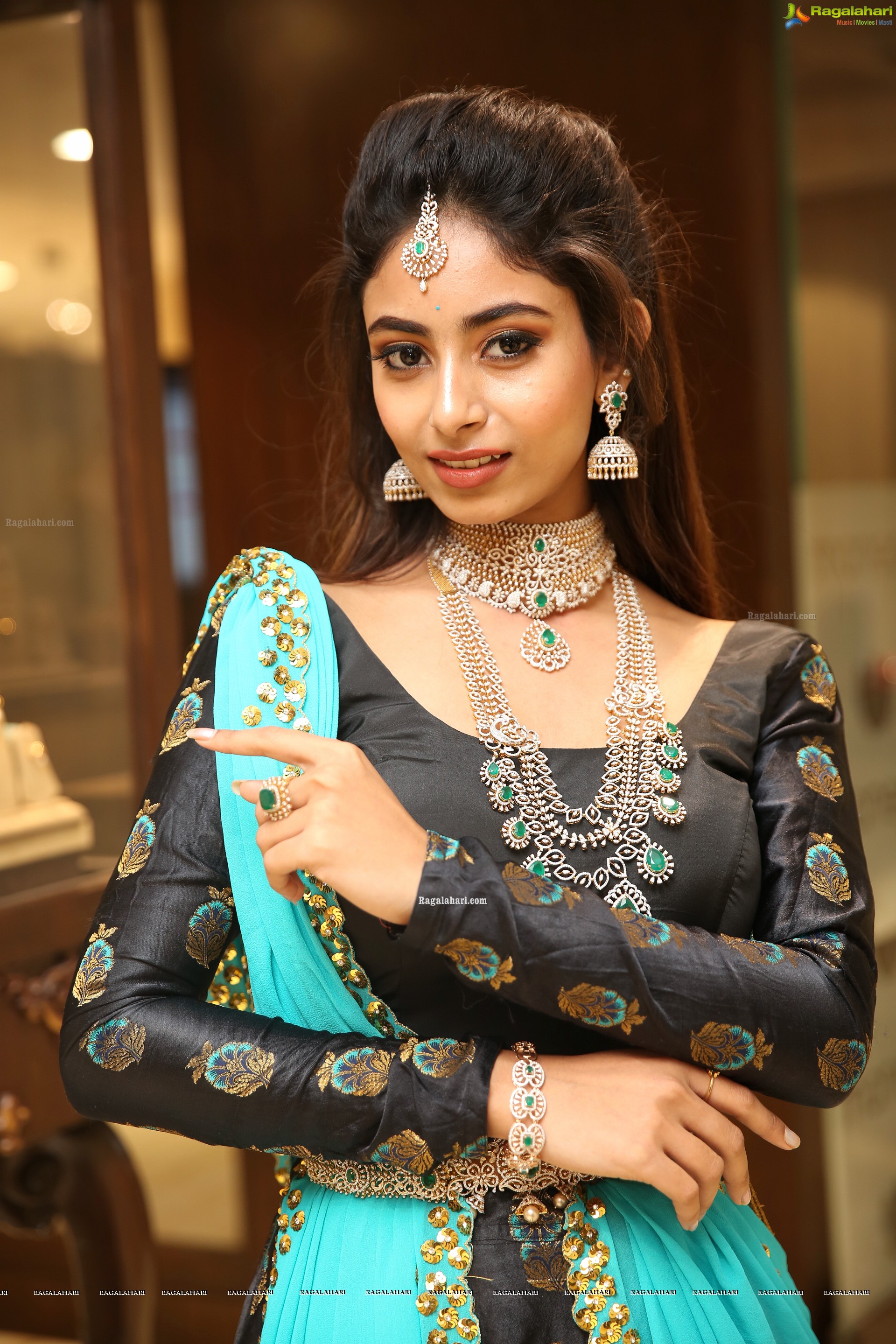 Honey Choudary @ Manepally Jewellers Special Diwali Collection Launch - HD Gallery