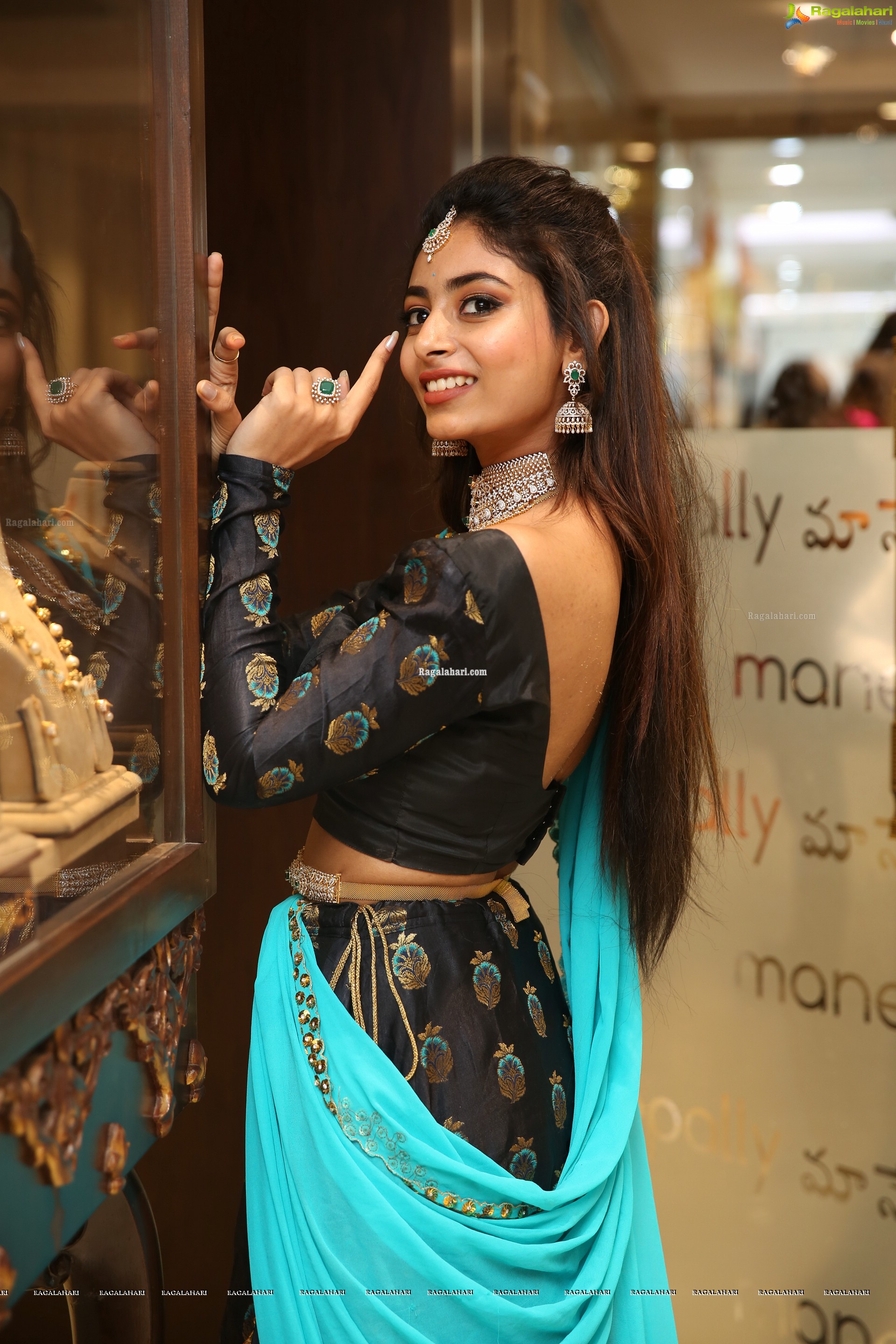 Honey Choudary @ Manepally Jewellers Special Diwali Collection Launch - HD Gallery