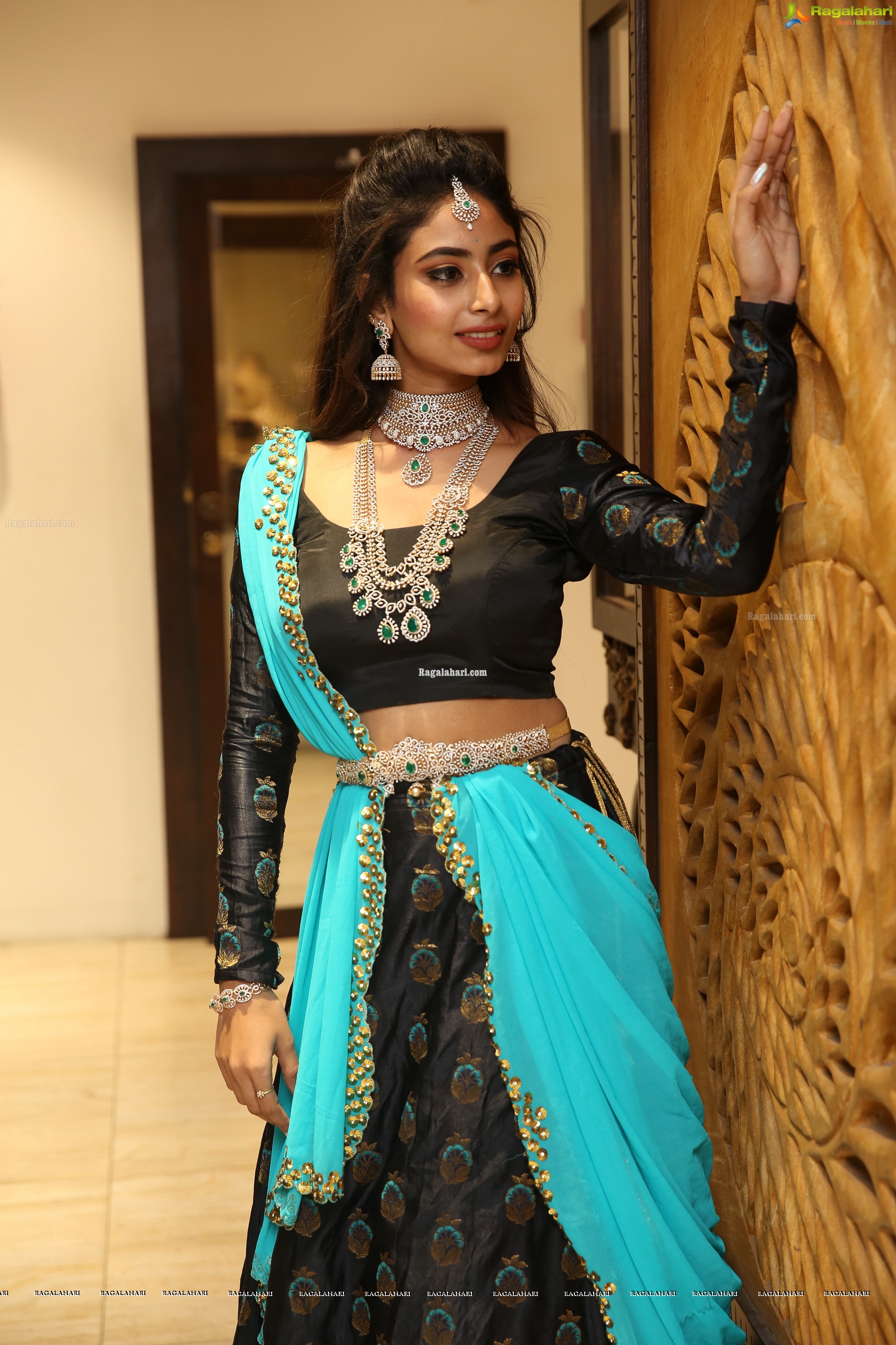 Honey Choudary @ Manepally Jewellers Special Diwali Collection Launch - HD Gallery