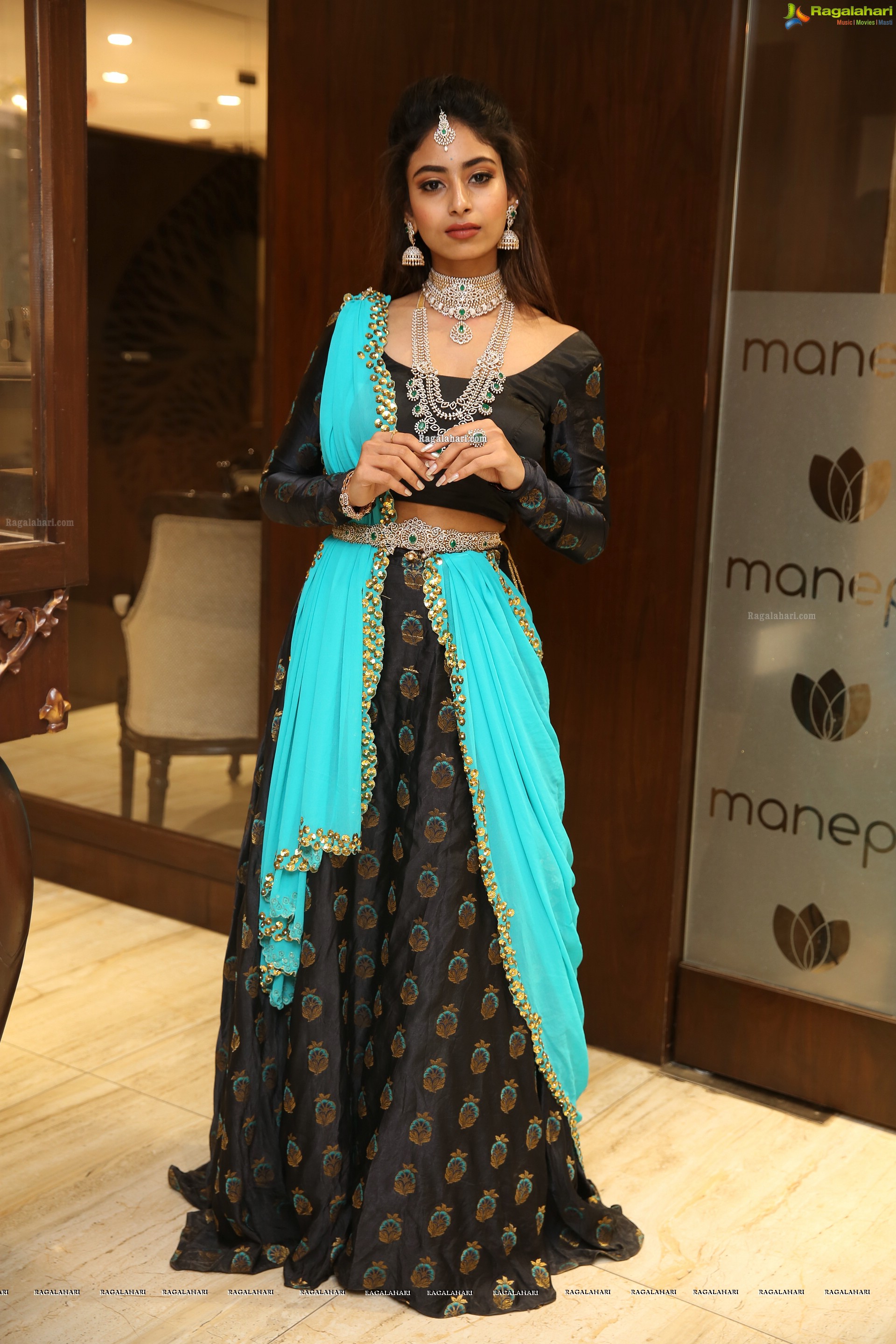 Honey Choudary @ Manepally Jewellers Special Diwali Collection Launch - HD Gallery