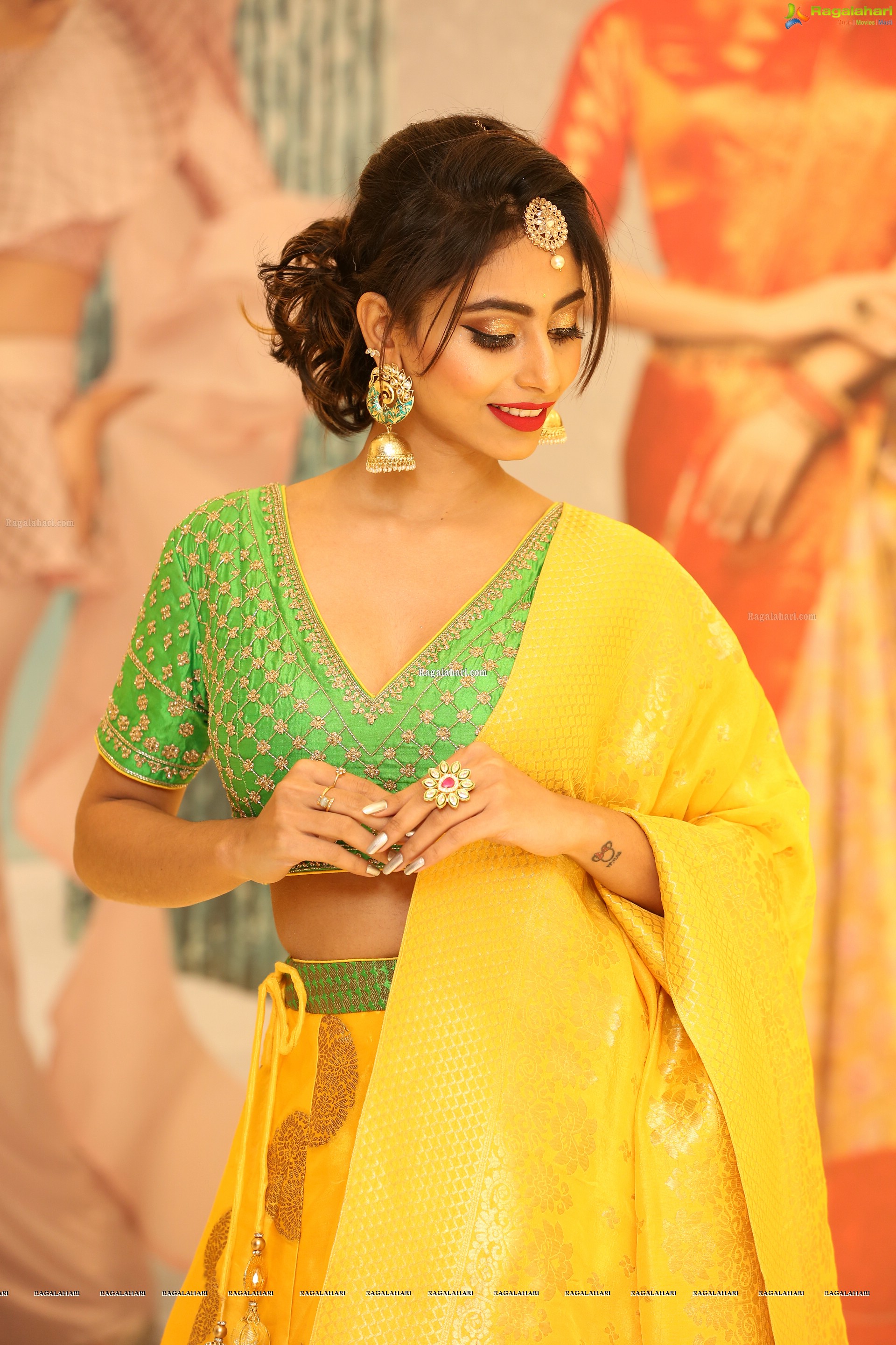 Honey Chowdary @ Neerus Majestic Diwali & Wedding Collection Launch - HD Gallery