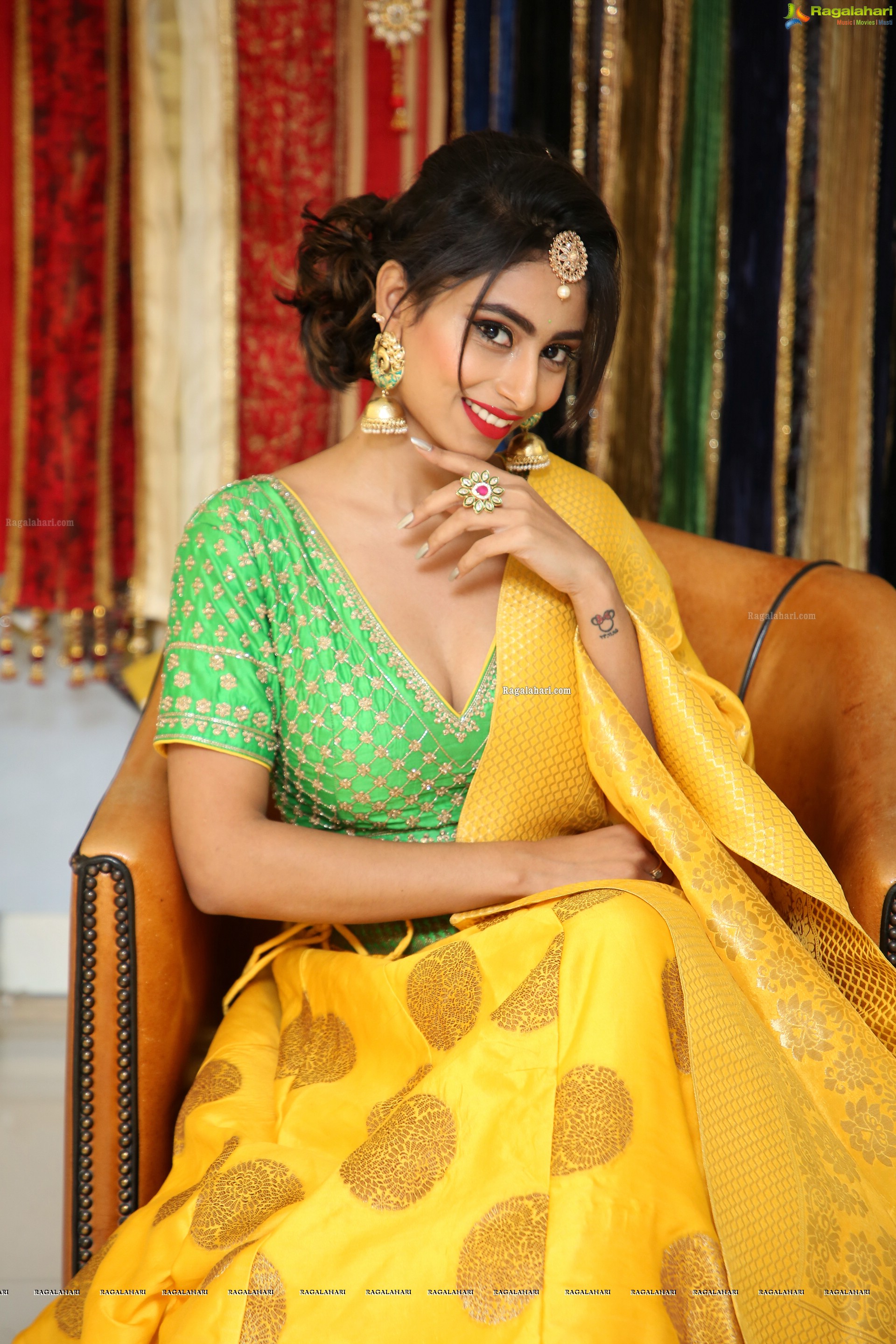 Honey Chowdary @ Neerus Majestic Diwali & Wedding Collection Launch - HD Gallery