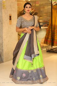 Kasthuri at Neerus Majestic Diwali Collection Launch