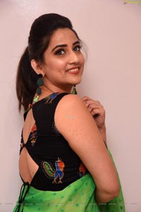 Manjusha at Evvarikee Cheppoddu Pre-Release Event