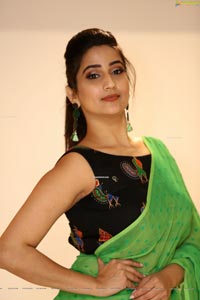 Manjusha at Evvarikee Cheppoddu Pre-Release Event