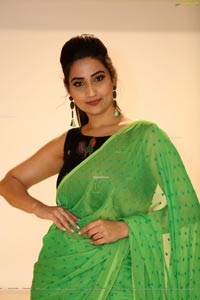 Manjusha at Evvarikee Cheppoddu Pre-Release Event