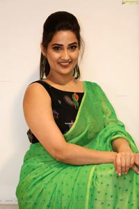 Manjusha at Evvarikee Cheppoddu Pre-Release Event