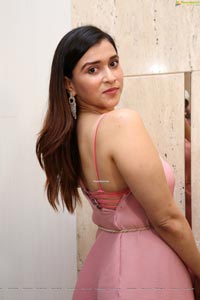 Mannara Chopra at TBZ