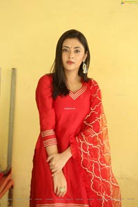 Megha Chowdhury at Oorantha Anukuntunnaru Interview