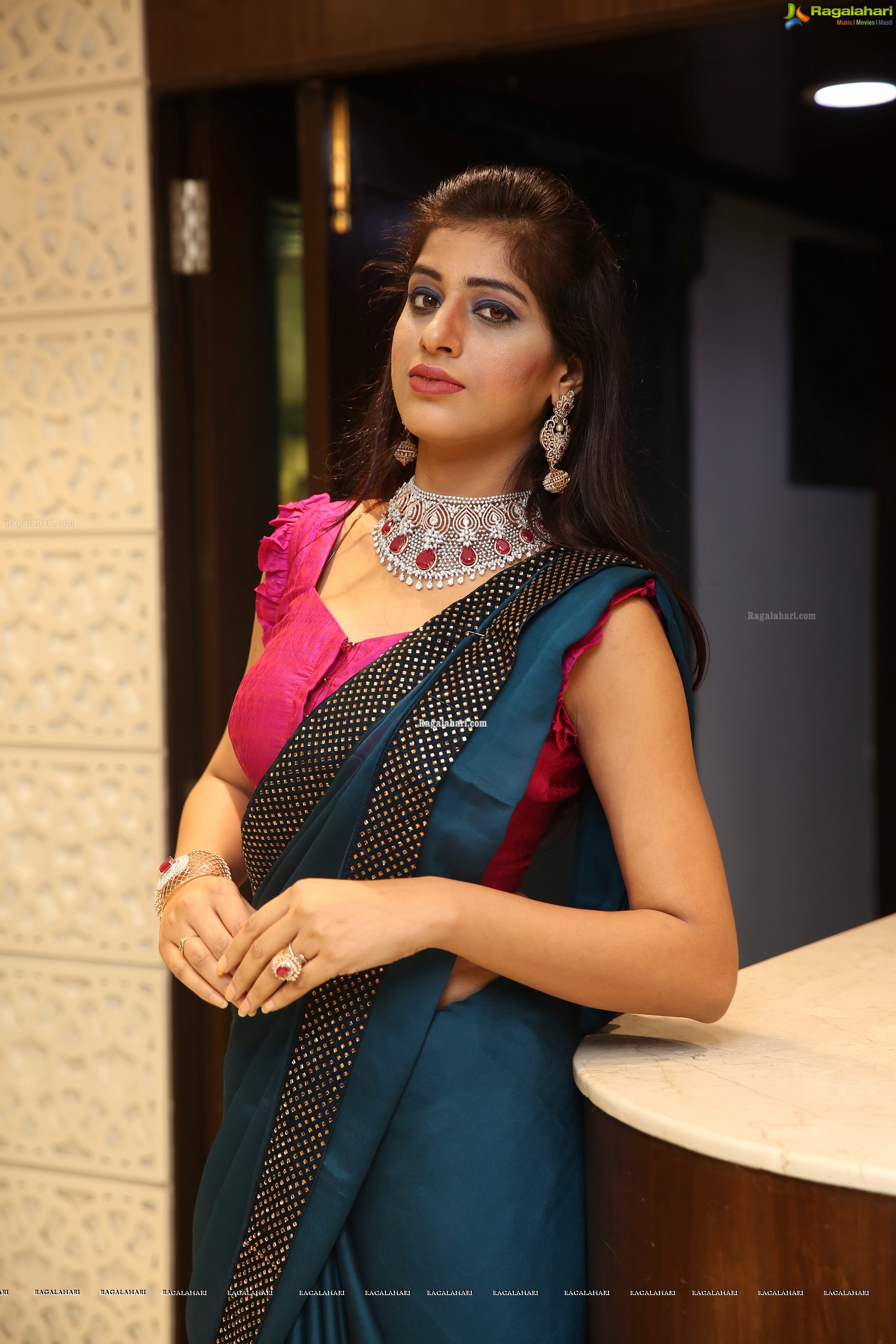 Naziya Khan @ Manepally Jewellers Special Diwali Collection Launch - HD Gallery