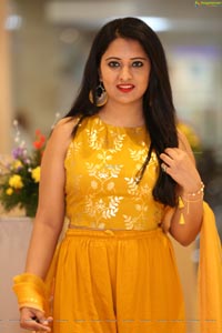 Actress Nikita Bisht