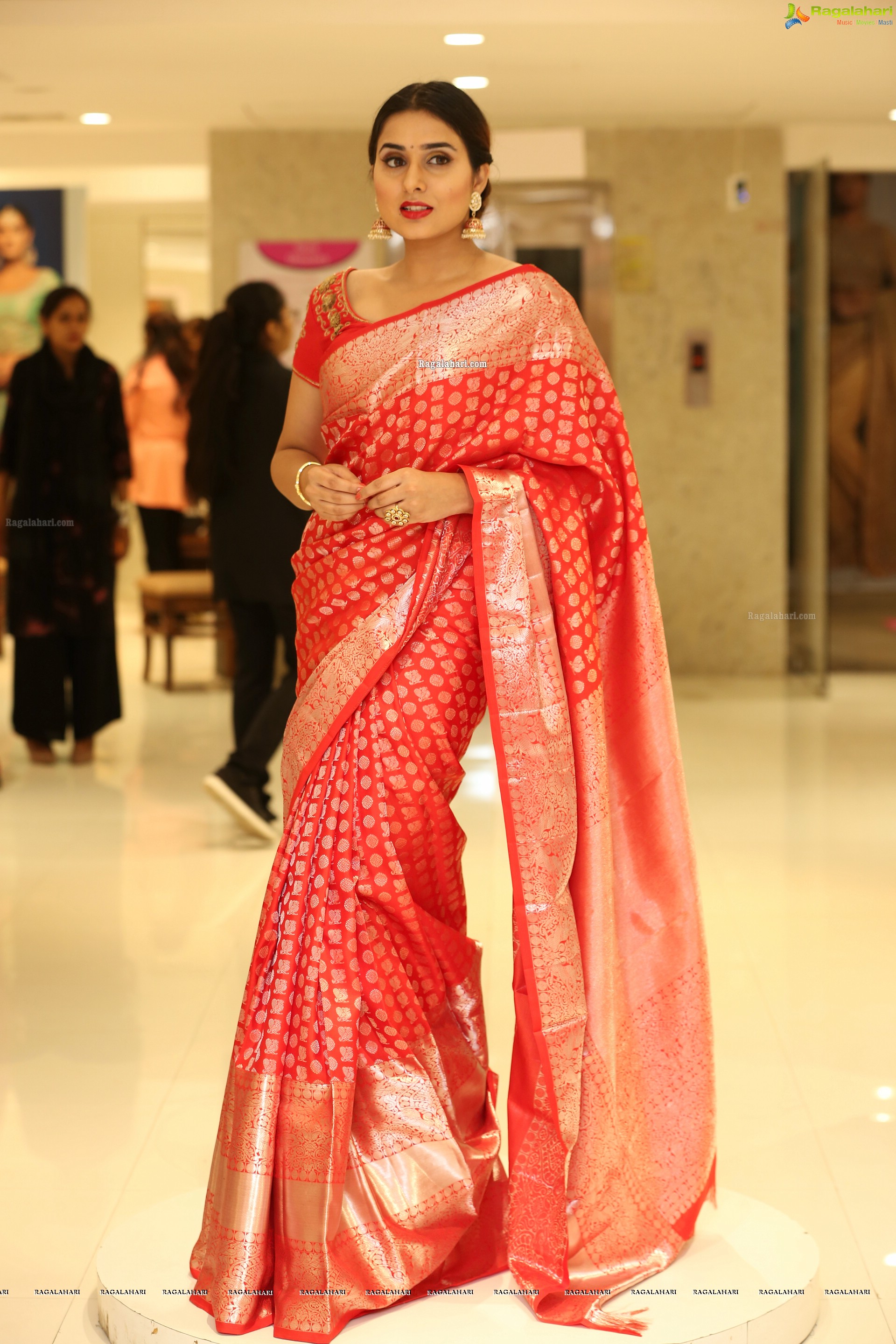 Nikitha Chaturvedi @ Neerus Majestic Diwali & Wedding Collection Launch - HD Gallery