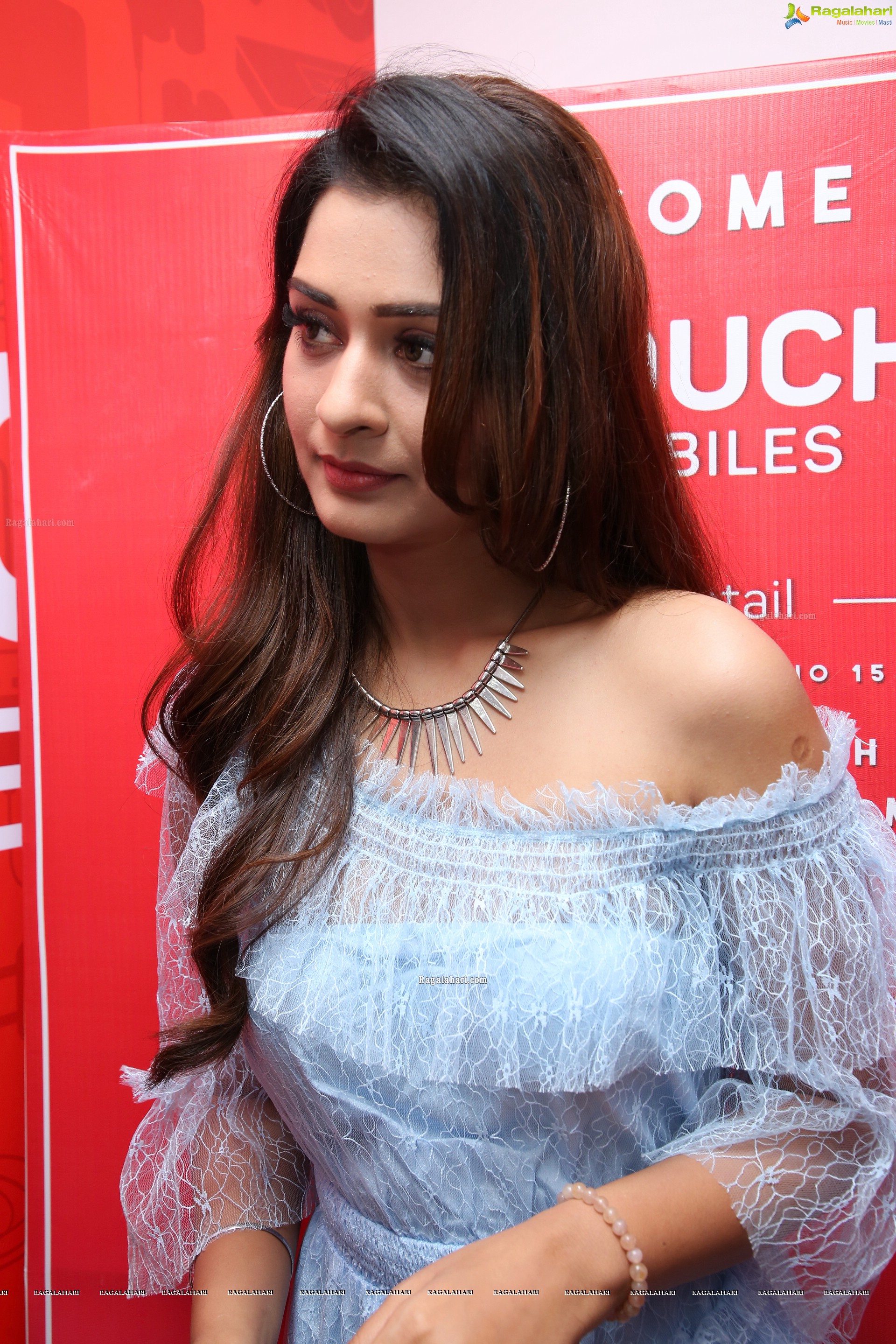 Payal Rajput @ Touch Mobiles Store Launch at Dilsukhnagar - HD Gallery