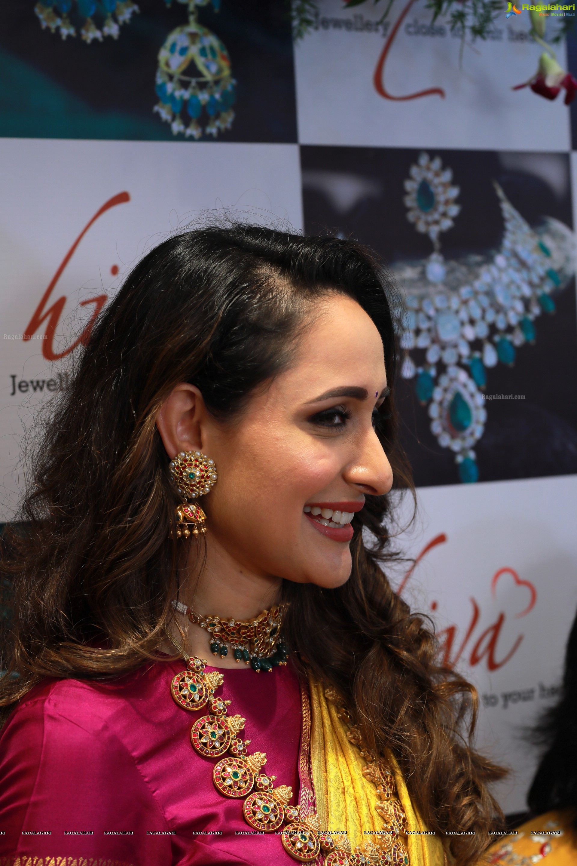 Pragya Jaiswal @ Hiya Designer Jewellery Showroom Launch - HD Gallery
