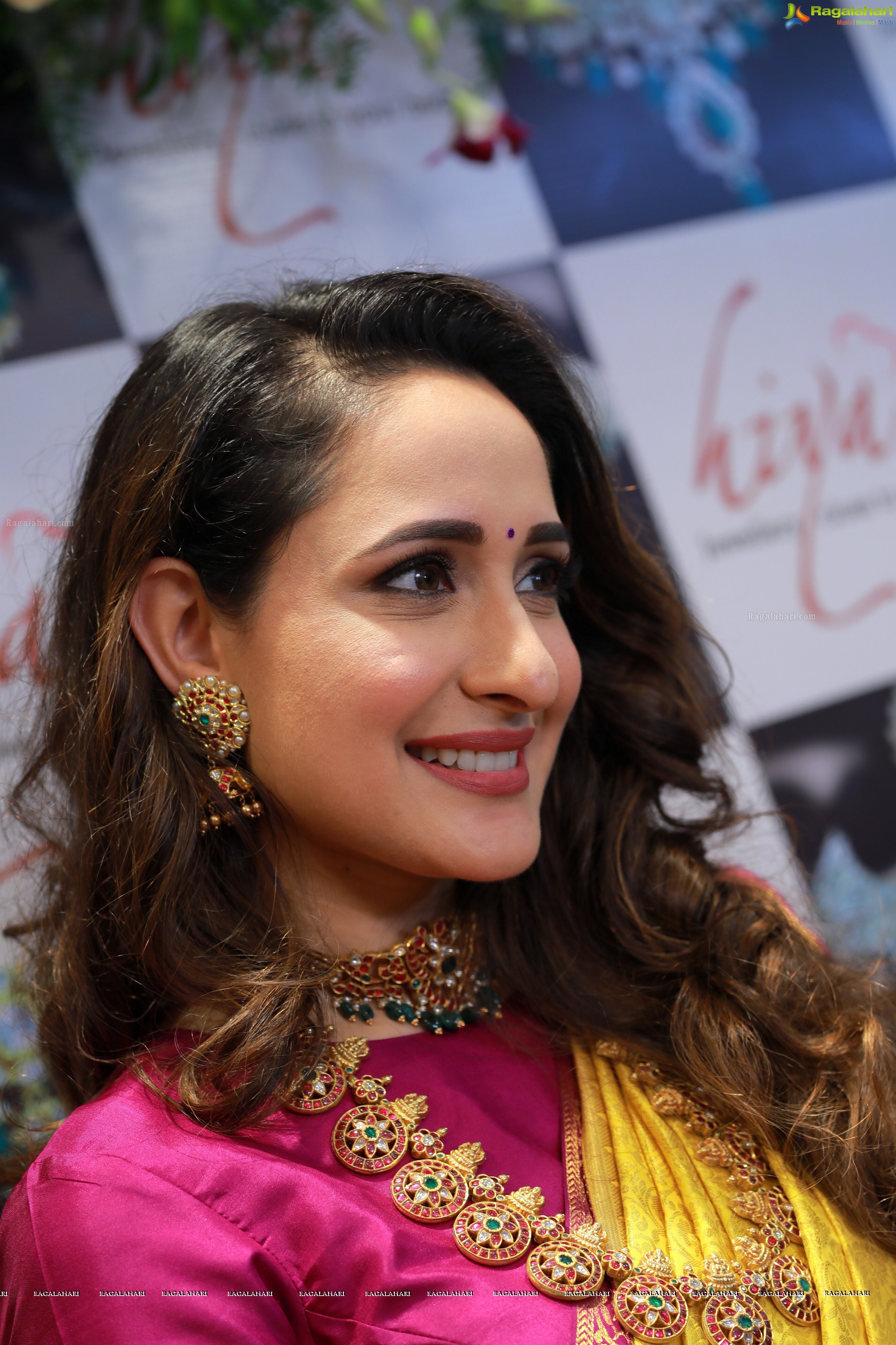 Pragya Jaiswal @ Hiya Designer Jewellery Showroom Launch - HD Gallery