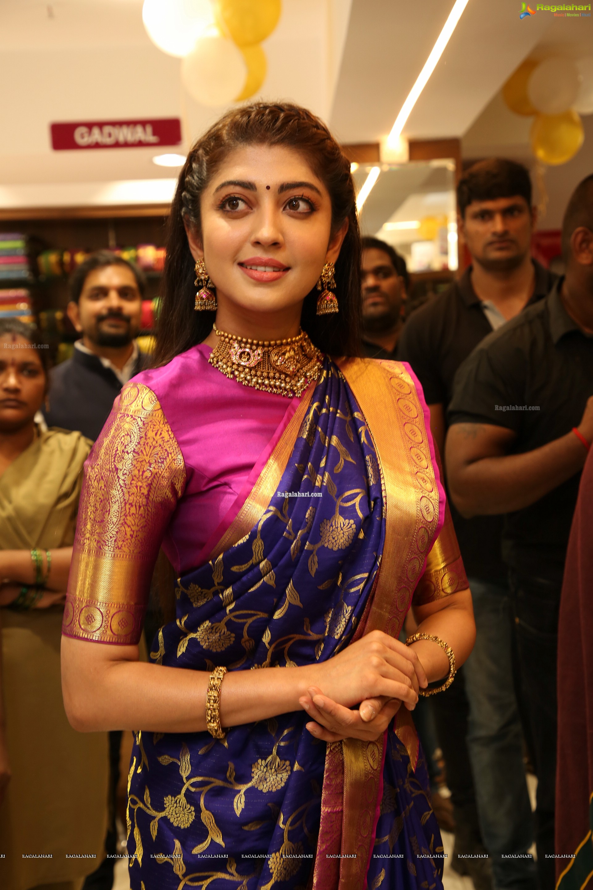 Pranitha Subhash @ Srinivasa Shopping Mall Launch - HD Gallery