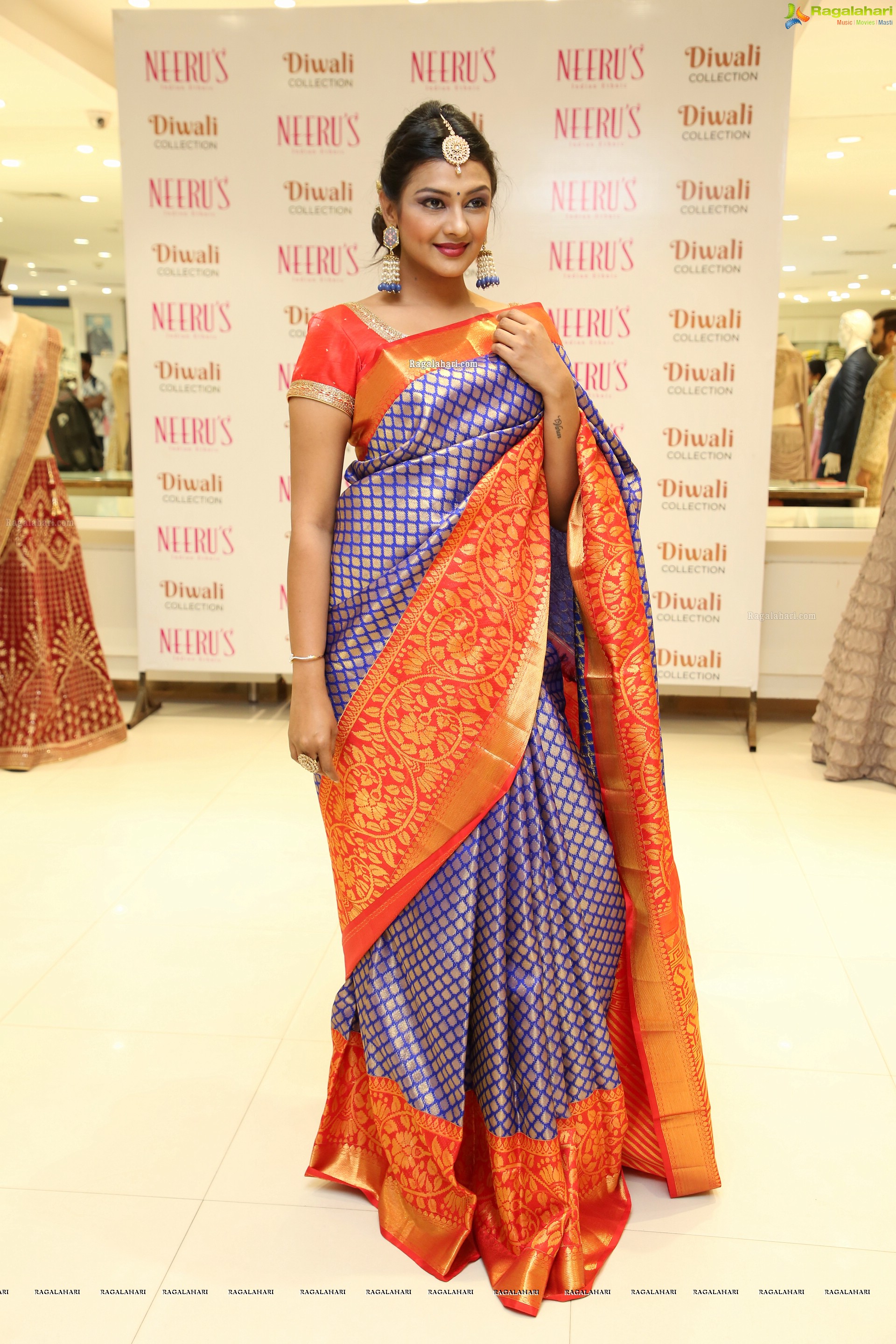 Prathyusha Sharma @ Neerus Majestic Diwali & Wedding Collection Launch - HD Gallery