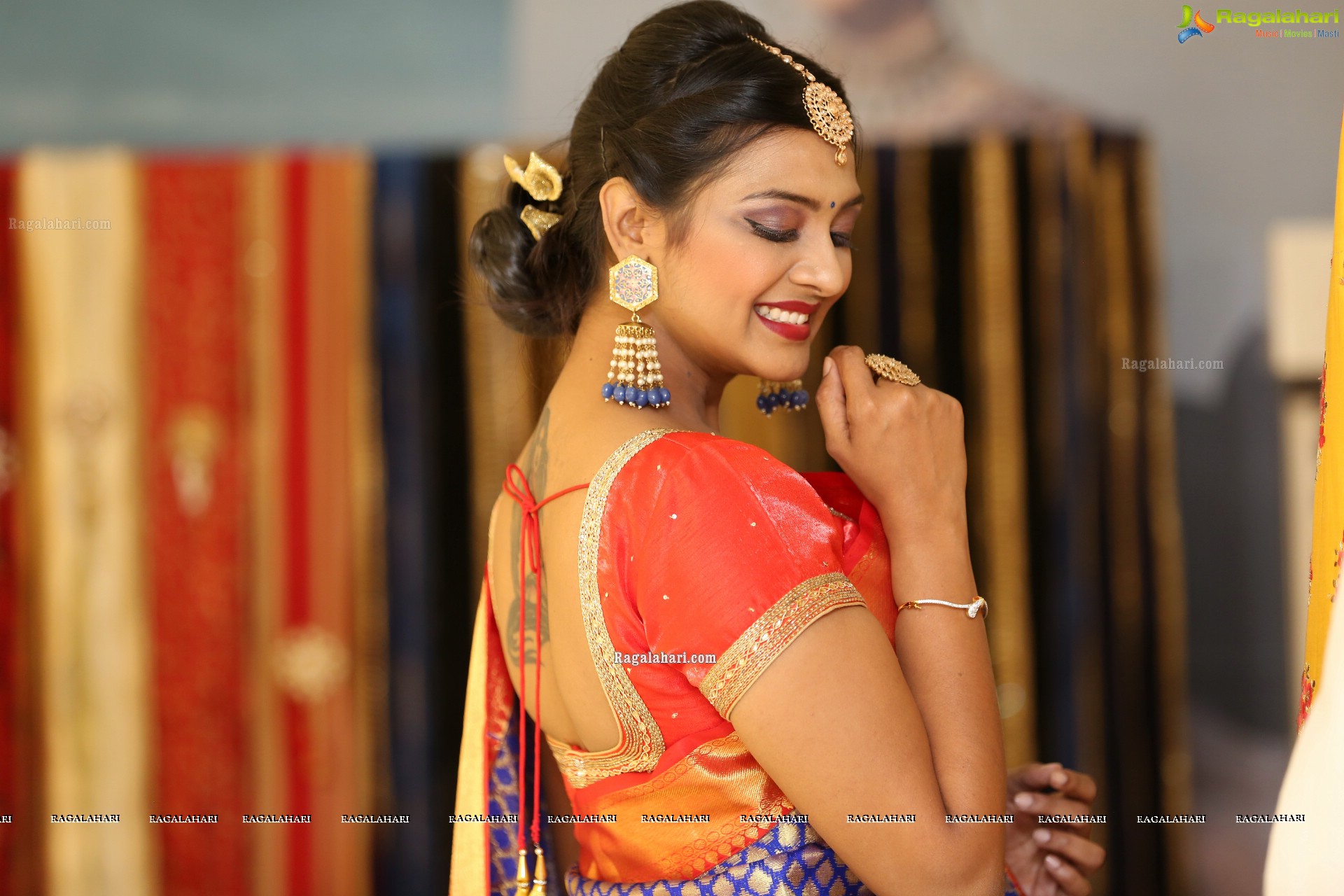 Prathyusha Sharma @ Neerus Majestic Diwali & Wedding Collection Launch - HD Gallery