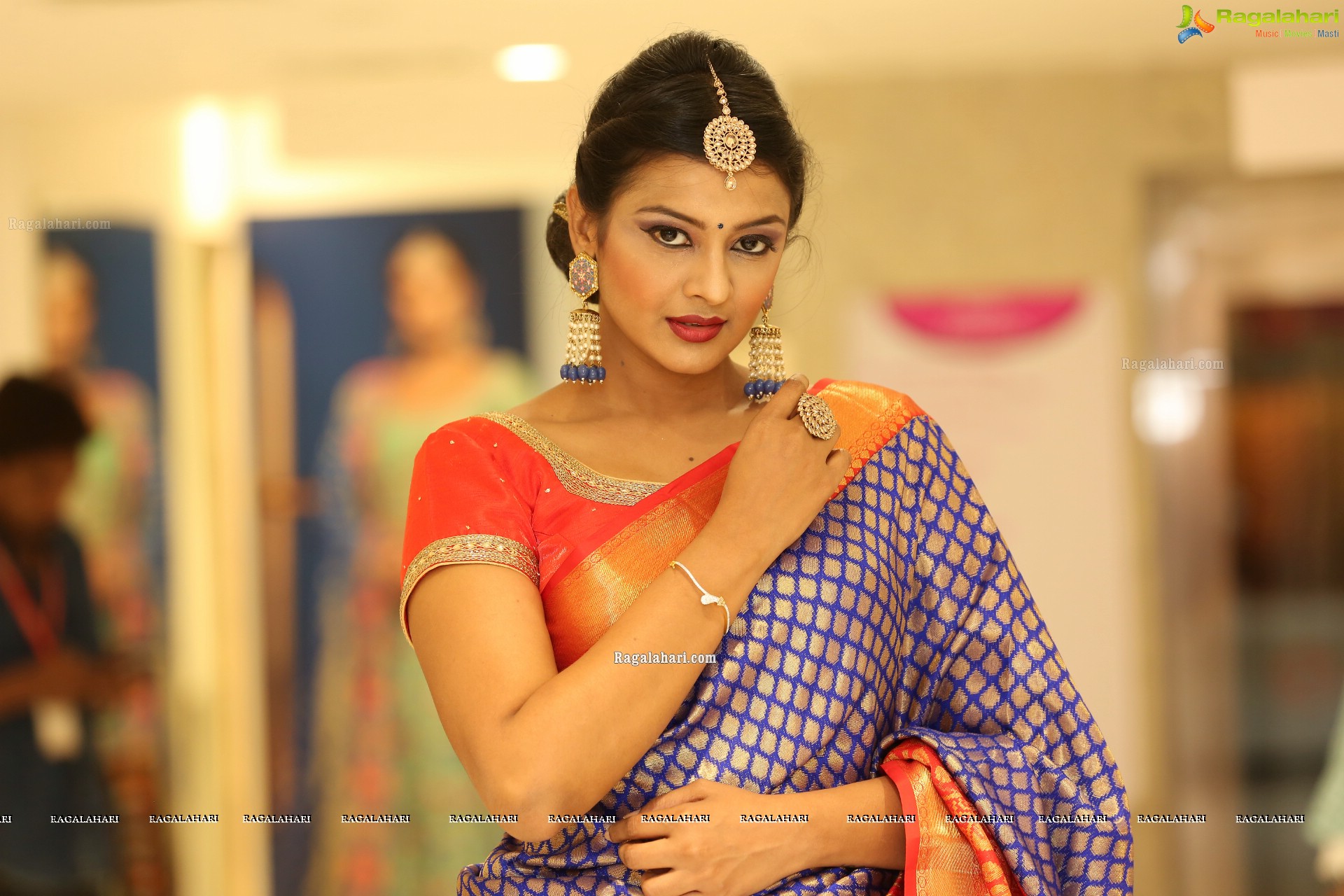 Prathyusha Sharma @ Neerus Majestic Diwali & Wedding Collection Launch - HD Gallery