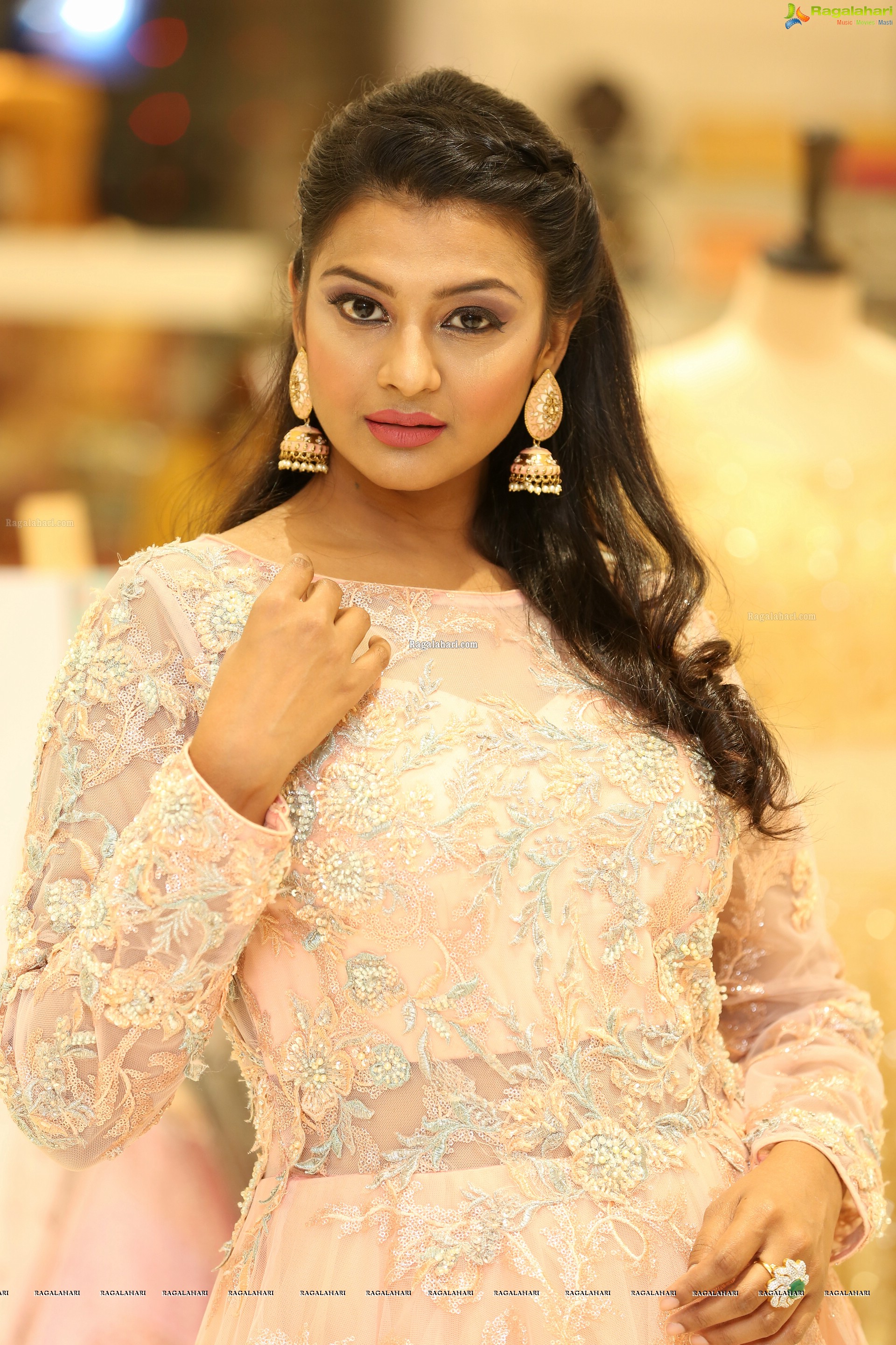 Prathyusha Sharma @ Neerus Majestic Diwali & Wedding Collection Launch - HD Gallery