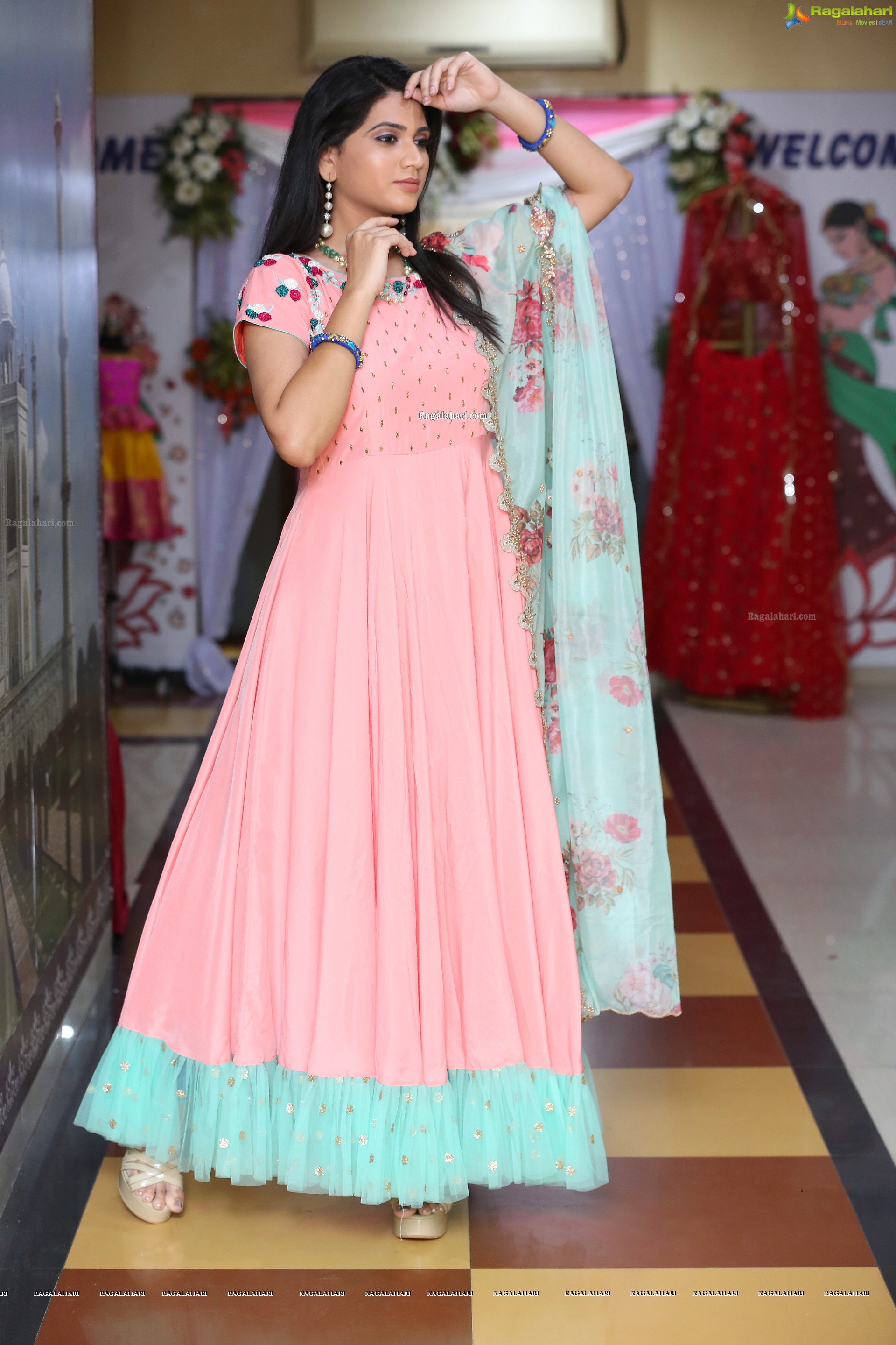 Sandhya Thota @ Suneetha Designer Boutique Exhibiion & Sale - HD Gallery