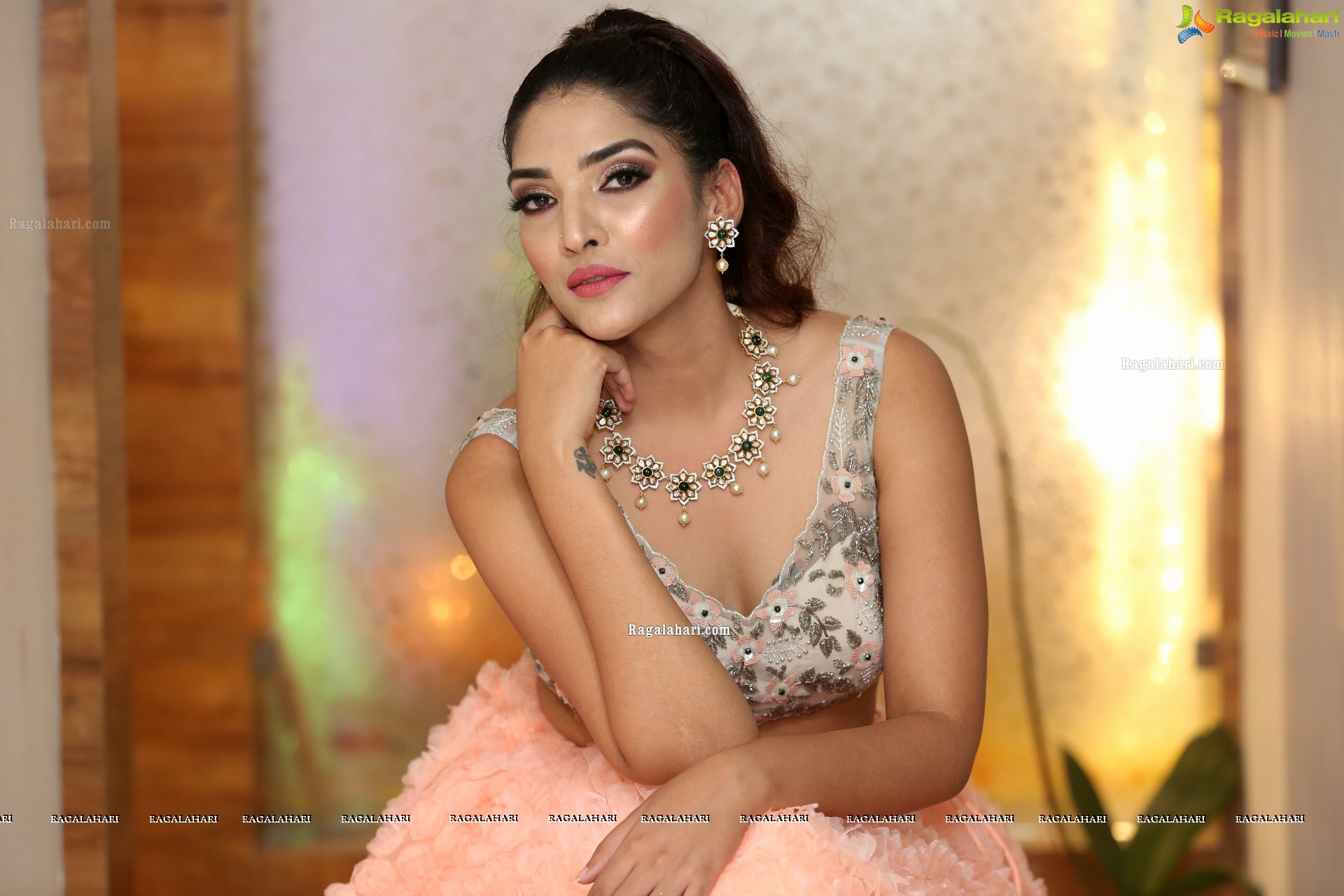 Supraja Narayan @ Deepthi Ganesh Winter Collection Showcase - HD Gallery