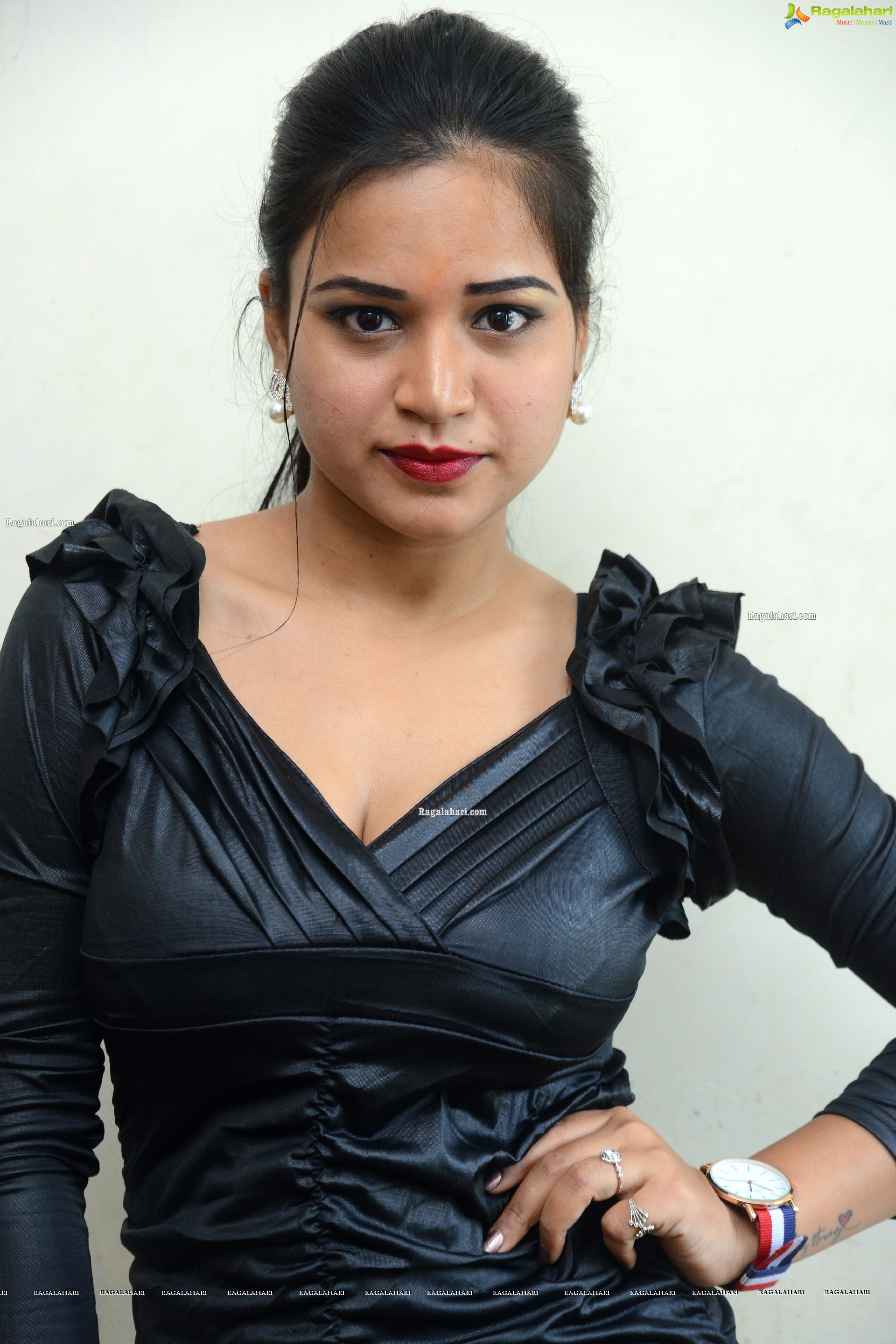 Jyoti Singh at Aathadevvadu Movie Opening, HD Gallery